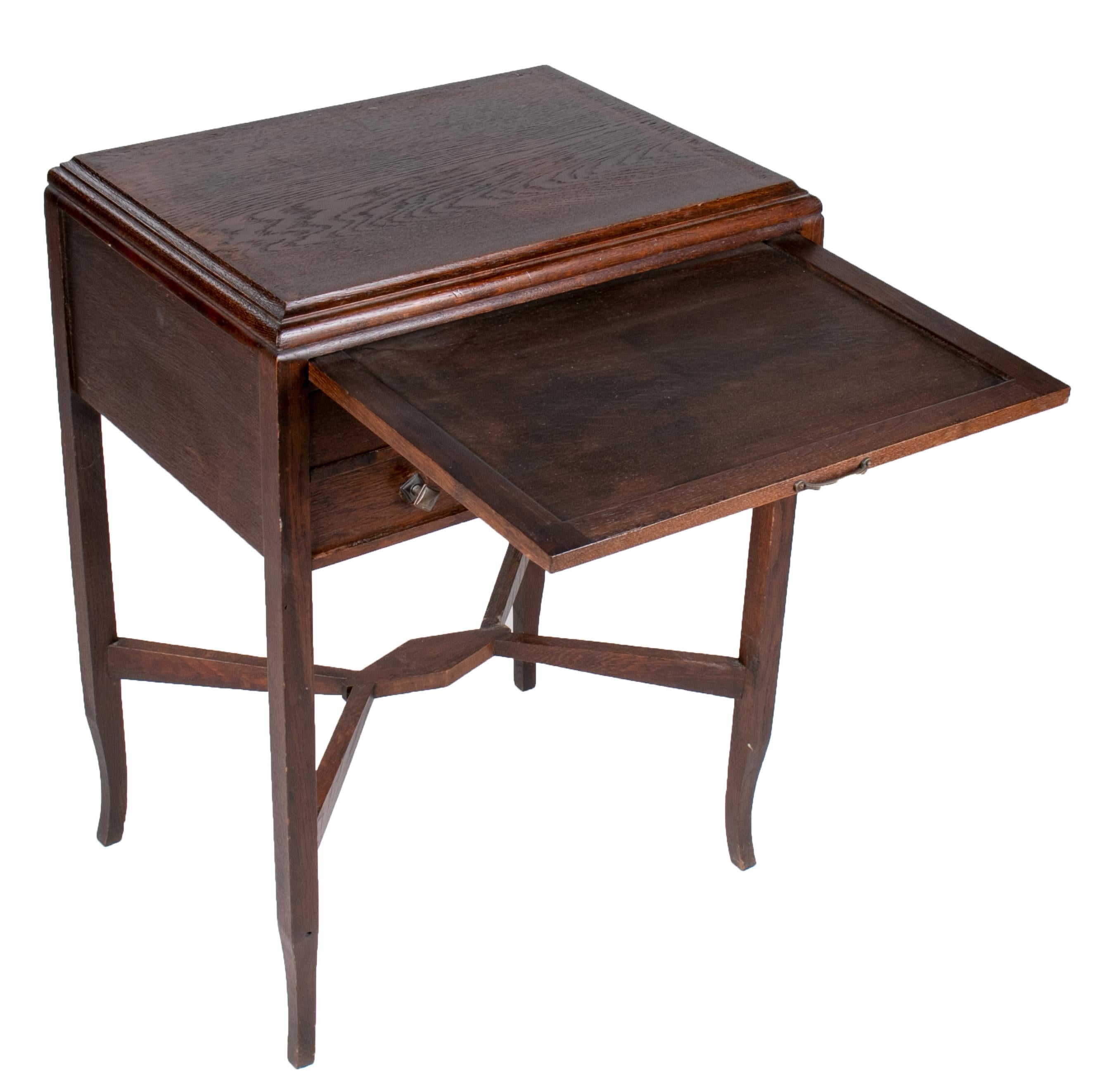 1930s French Two-Drawer Auxiliary Table 2
