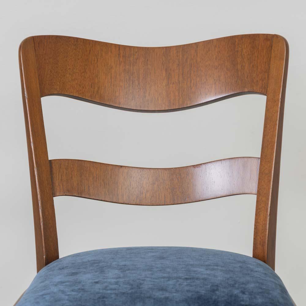 Sedie da pranzo francesi con schienale ondulato in noce del 1930 in vendita 5