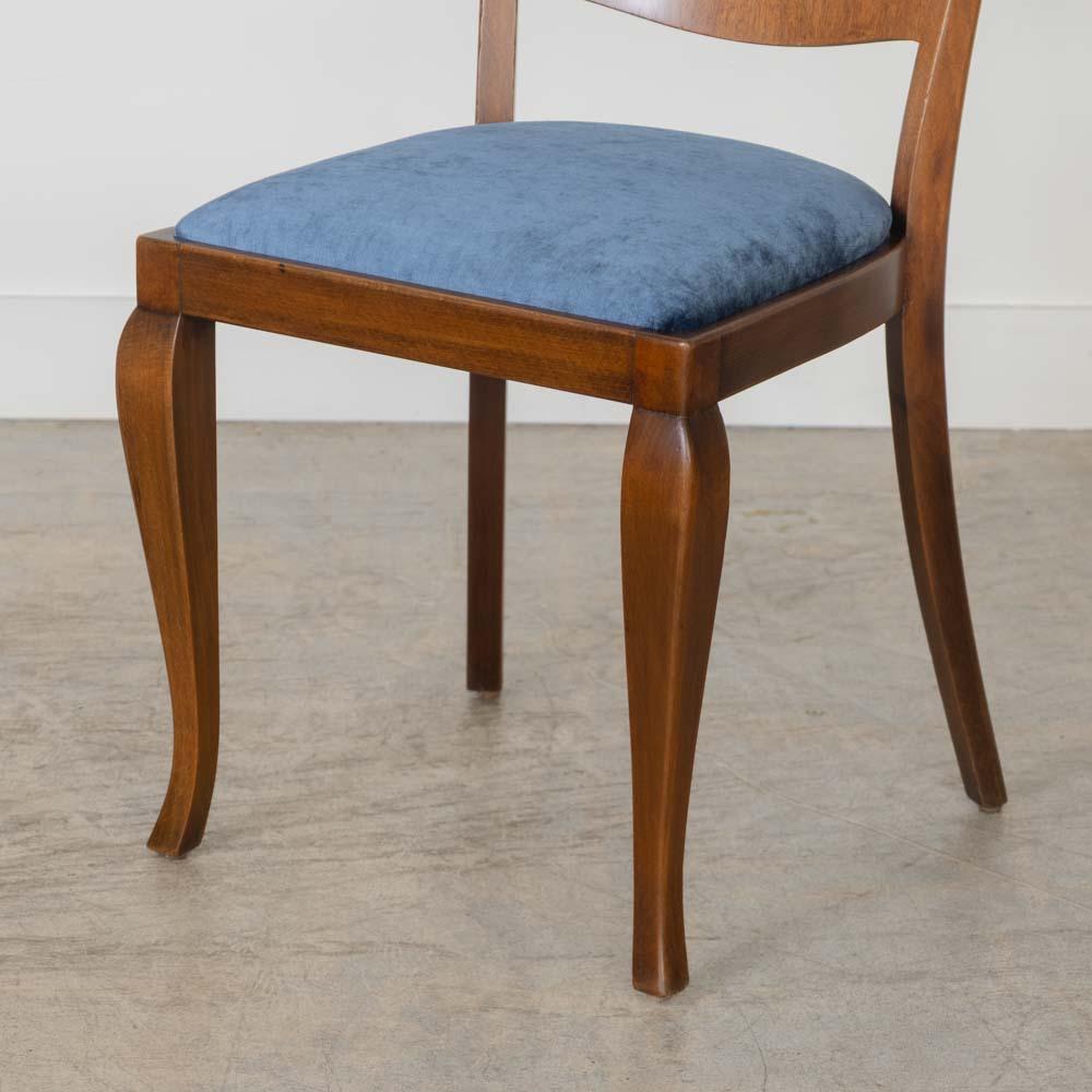 Sedie da pranzo francesi con schienale ondulato in noce del 1930 in vendita 8