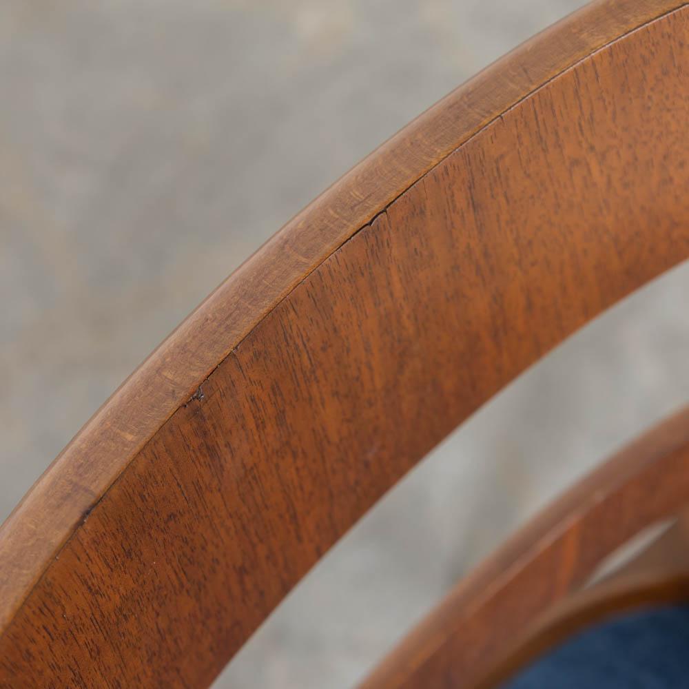 Sedie da pranzo francesi con schienale ondulato in noce del 1930 in vendita 13