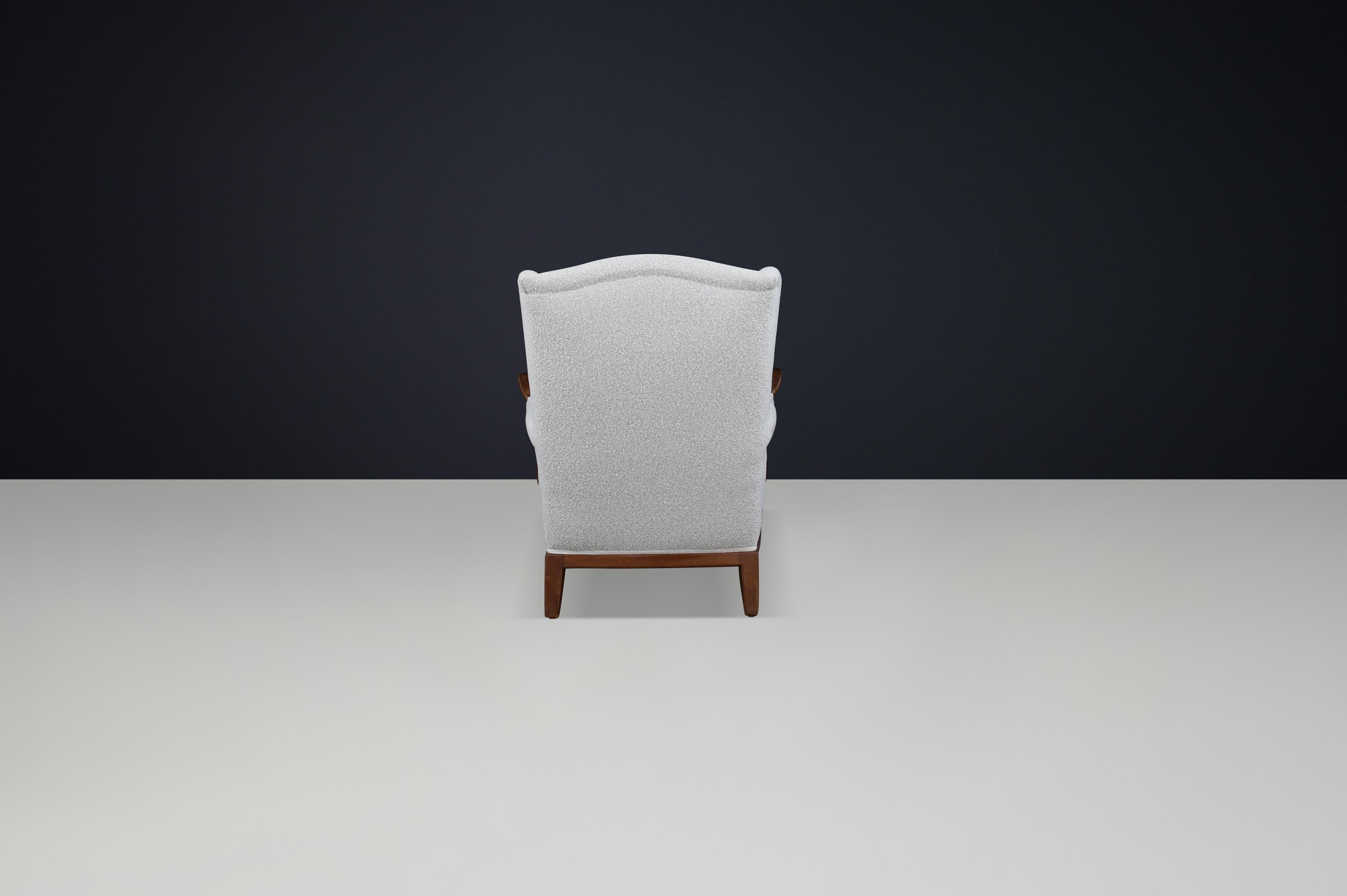 1930s French Wingback Lounge Chairs in the Style of Guillerme et Chambron For Sale 4