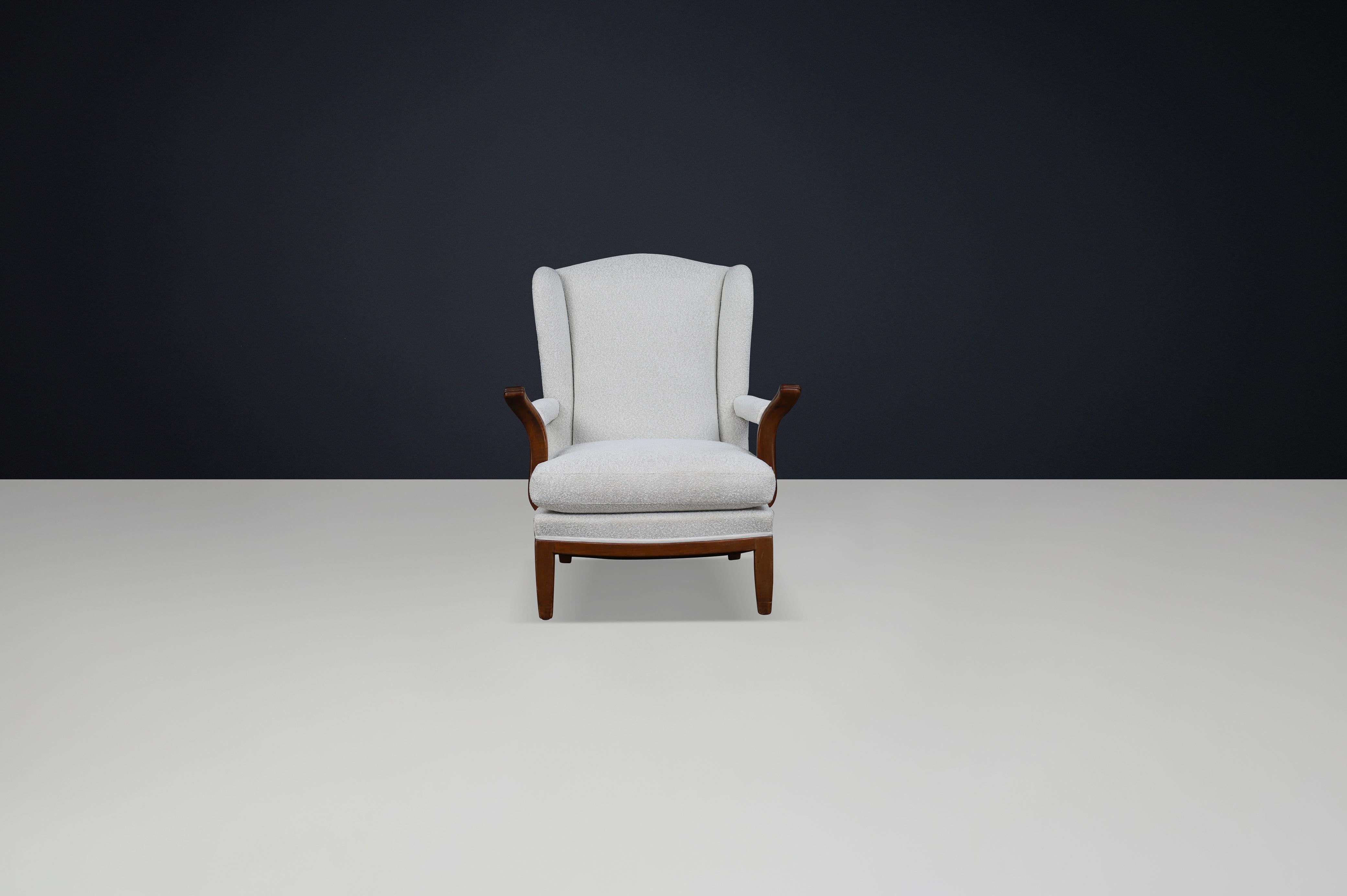 1930s French Wingback Lounge Chairs in the Style of Guillerme et Chambron For Sale 5