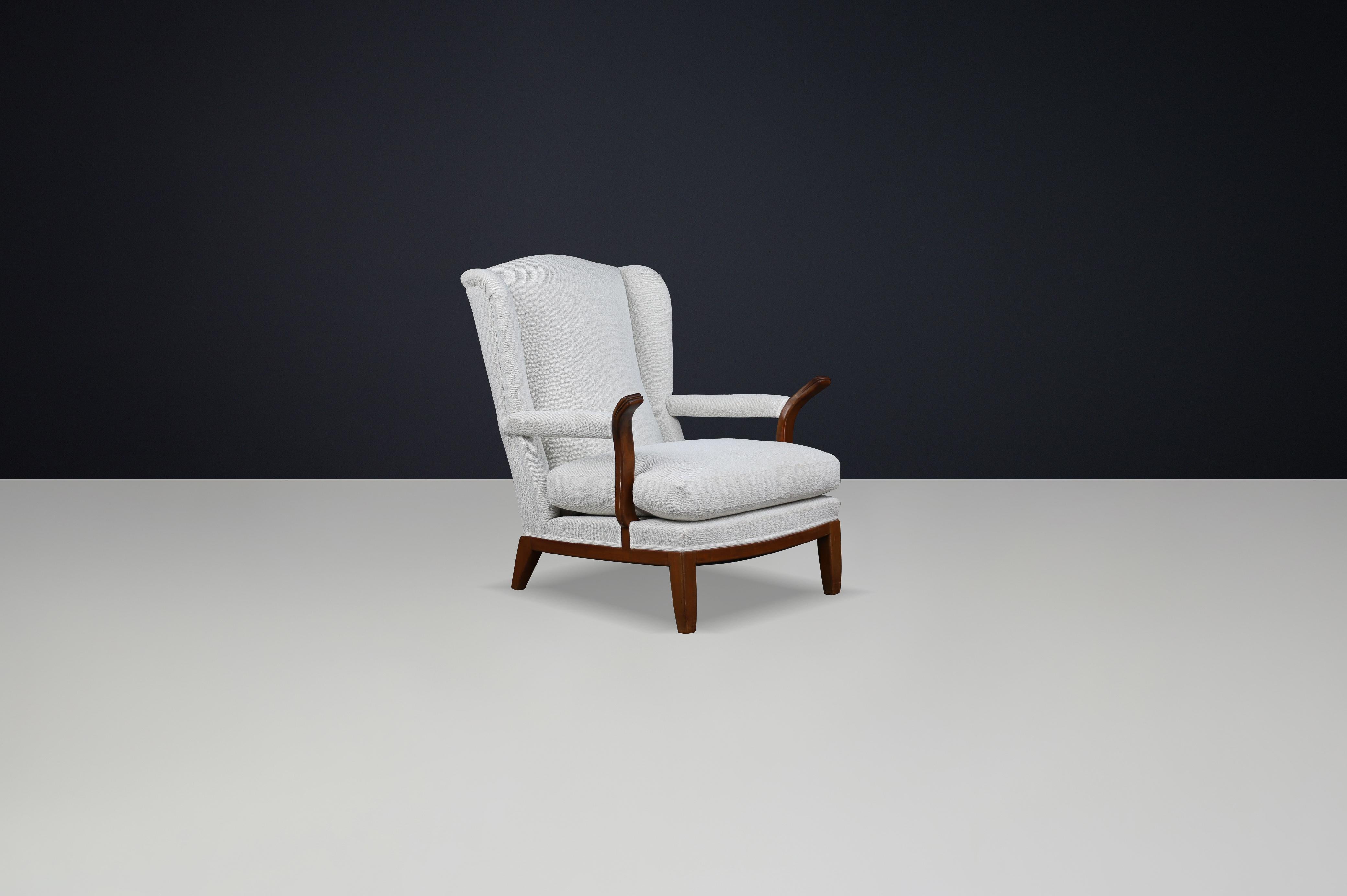 1930s French Wingback Lounge Chairs in the Style of Guillerme et Chambron For Sale 7