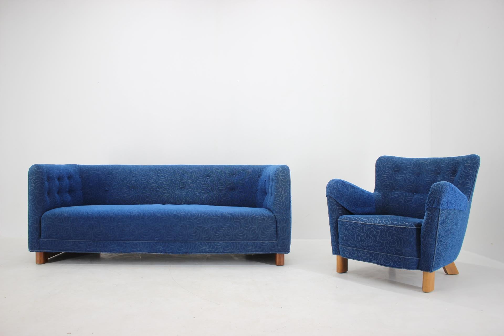 Mid-20th Century 1930s Fritz Hansen Exclusive Set of Sofa Model 1668 and Armchair Model 1669, Den