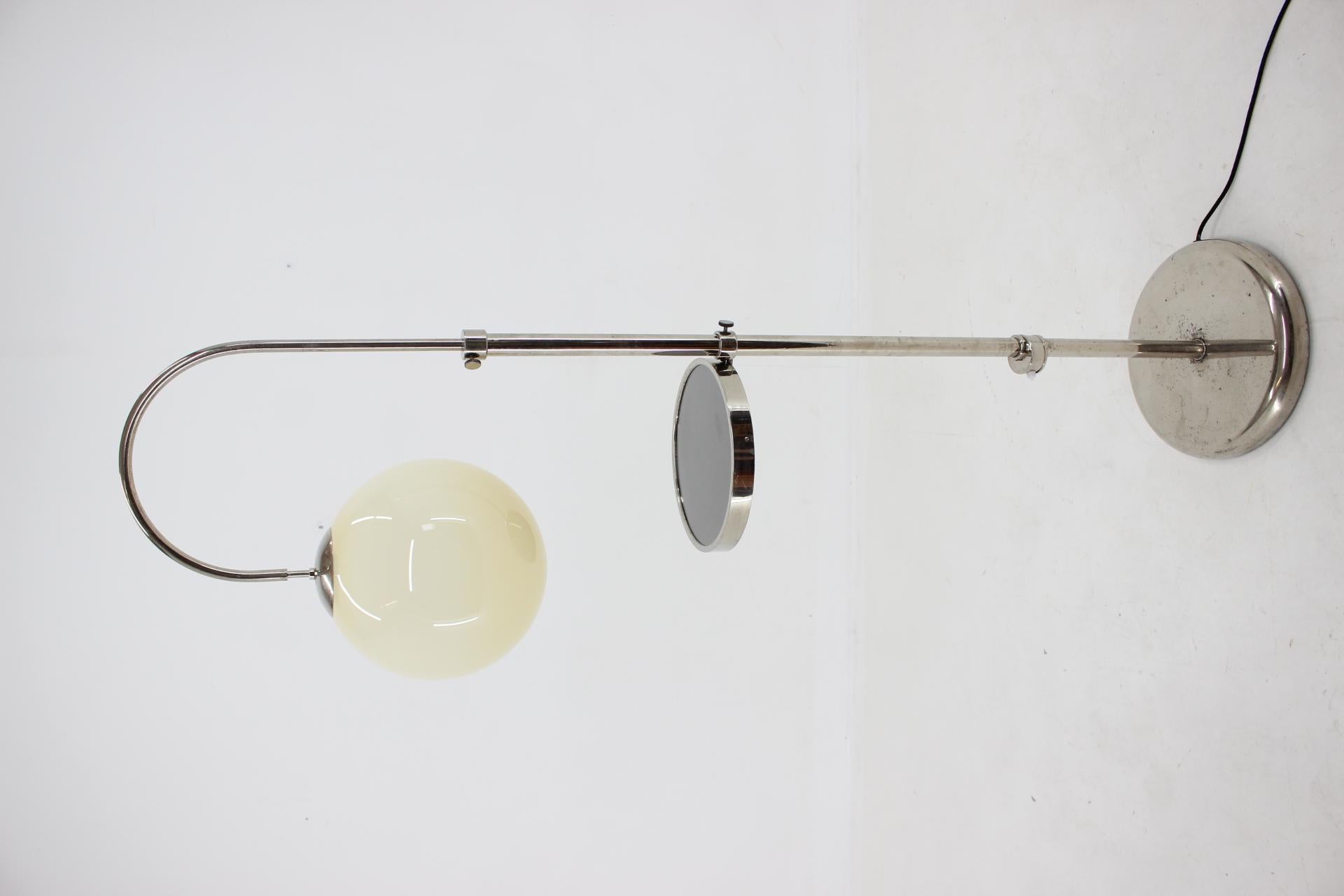 1930s Functionalist Adjustable Chrome Plated Floor Lamp, Czechoslovakia In Good Condition For Sale In Praha, CZ