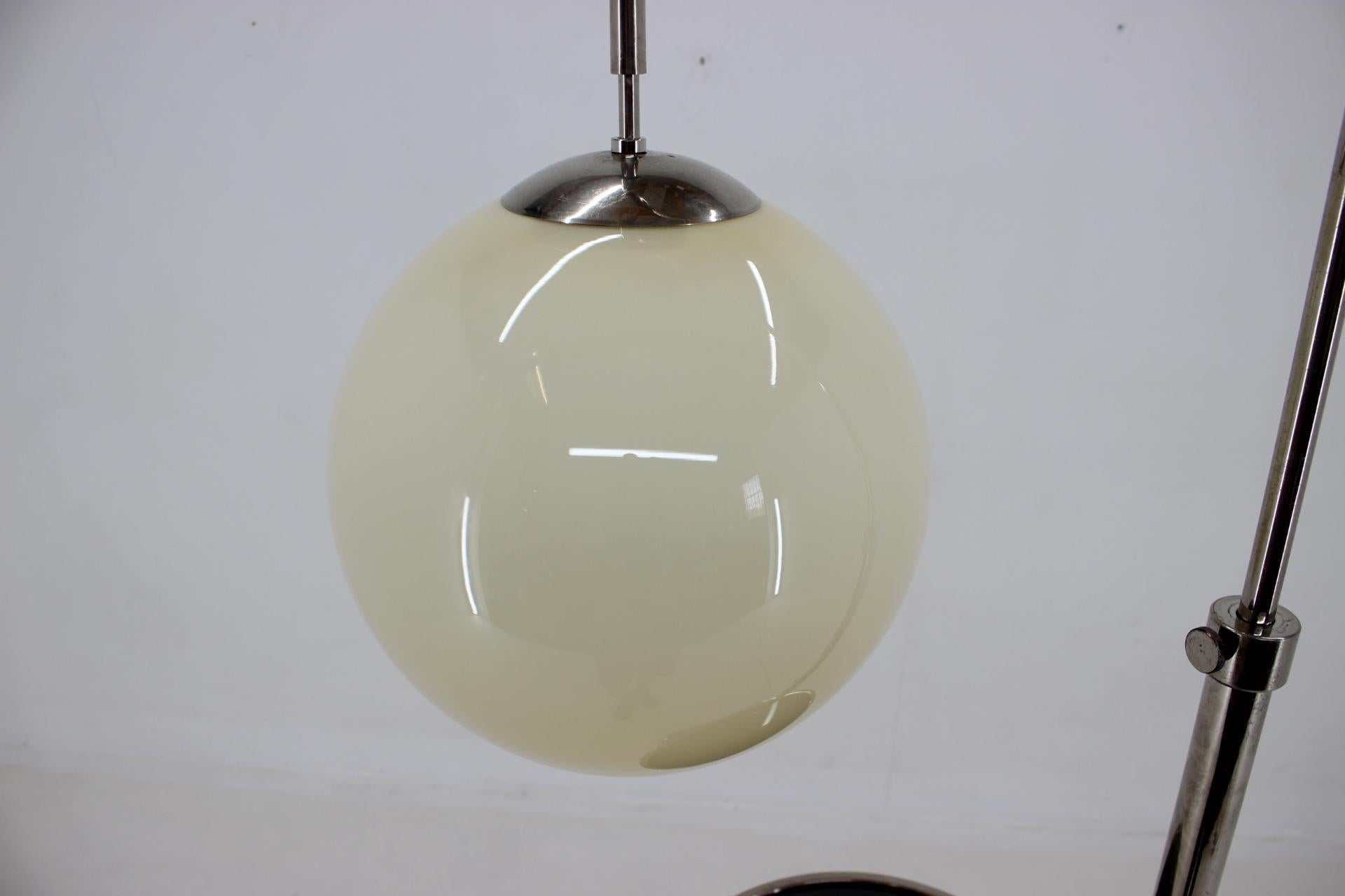 1930s Functionalist Adjustable Chrome Plated Floor Lamp, Czechoslovakia For Sale 4