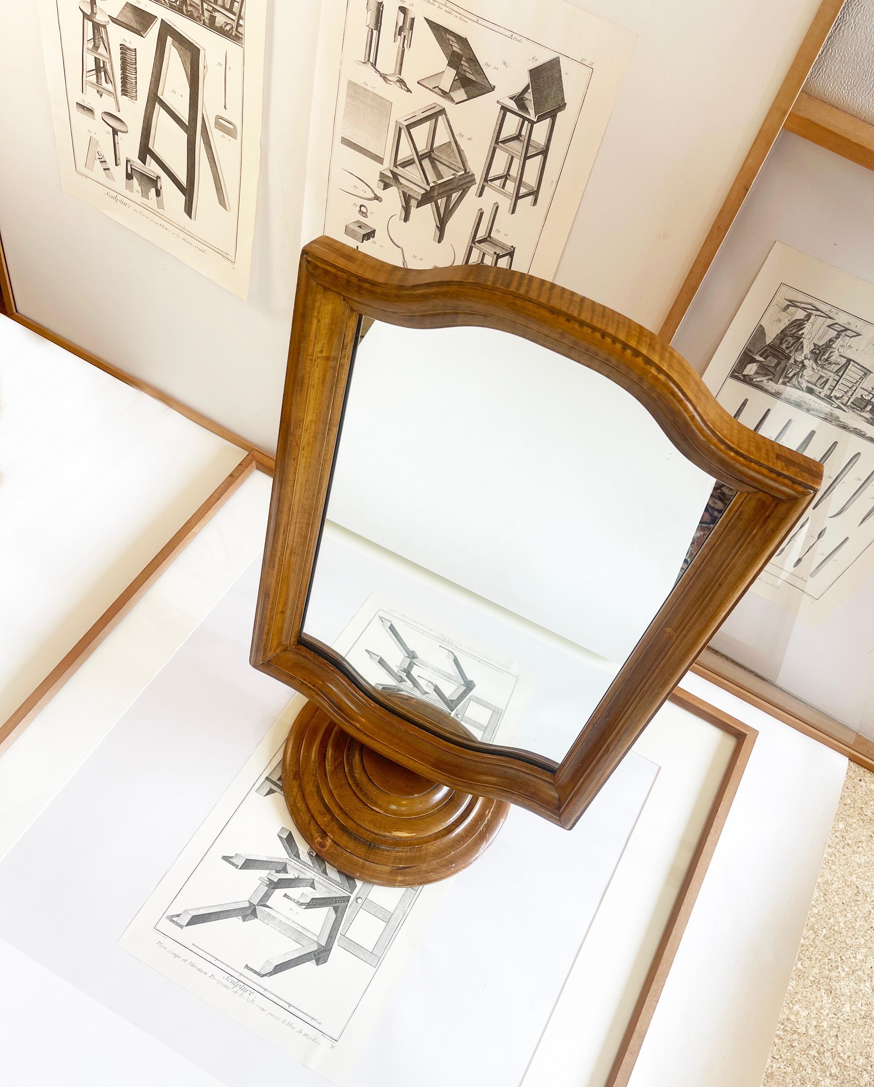 1930er Jahre Herrenfrisiertischspiegel oder Eitelkeitsspiegel, Nussbaum mit Facettenschliff, Italien (Handgefertigt) im Angebot