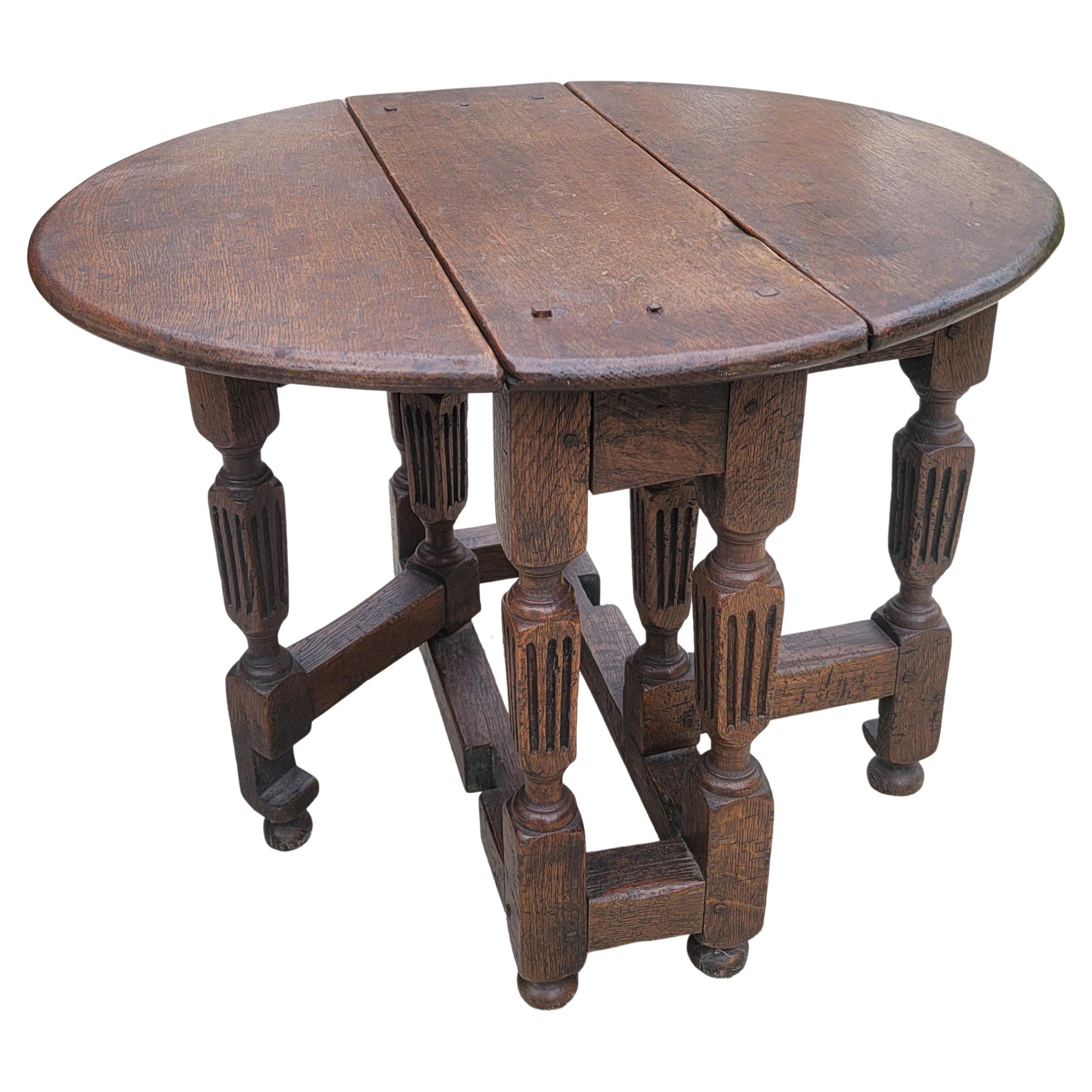 1930s George III Style Oak Diminutive Drop-Leaf Gate-Leg Table