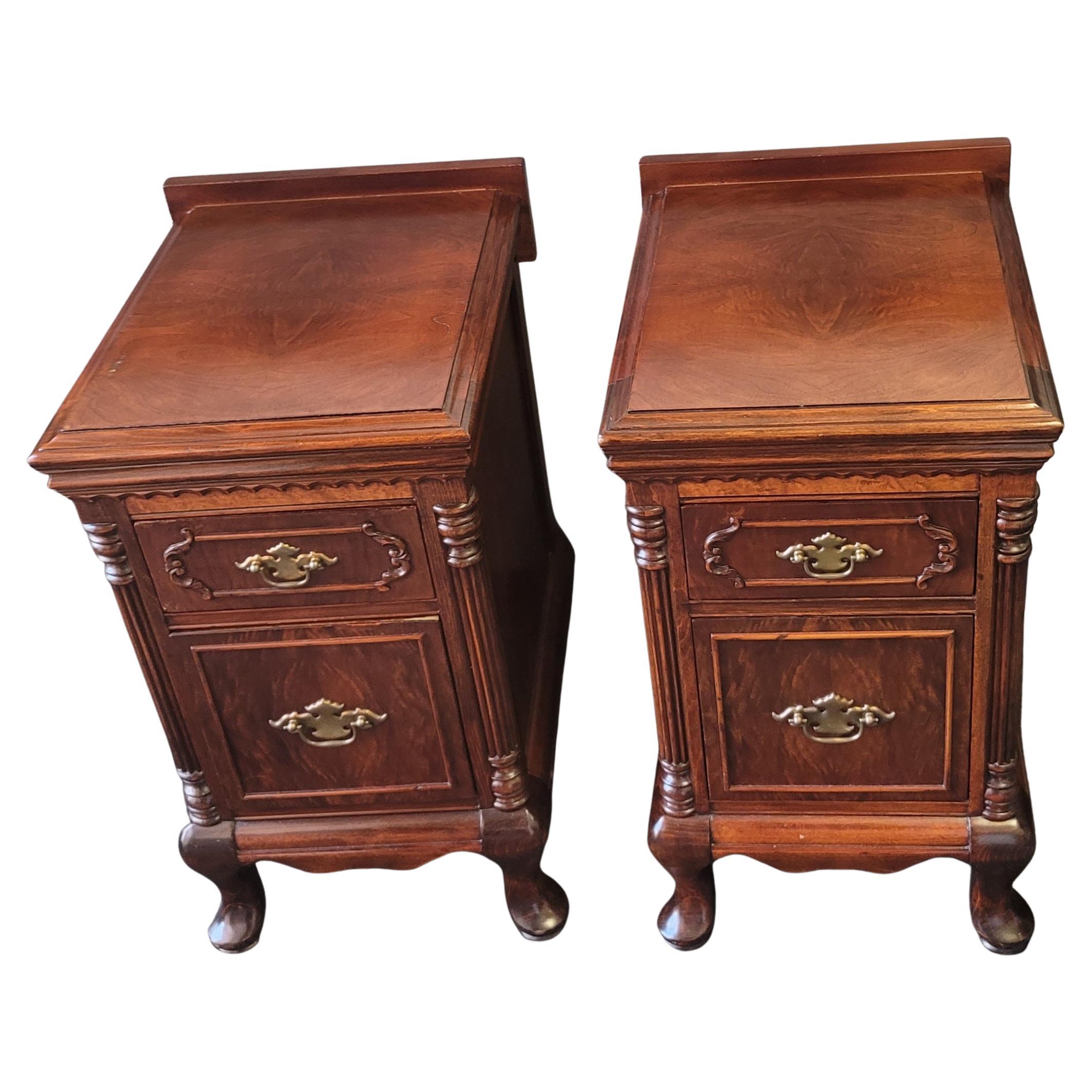 A rare , proportioned size pair of georgian style bedside chests of drawers or nightstands from the 1930s. They have been recently refinished and look great. Measure 14.25