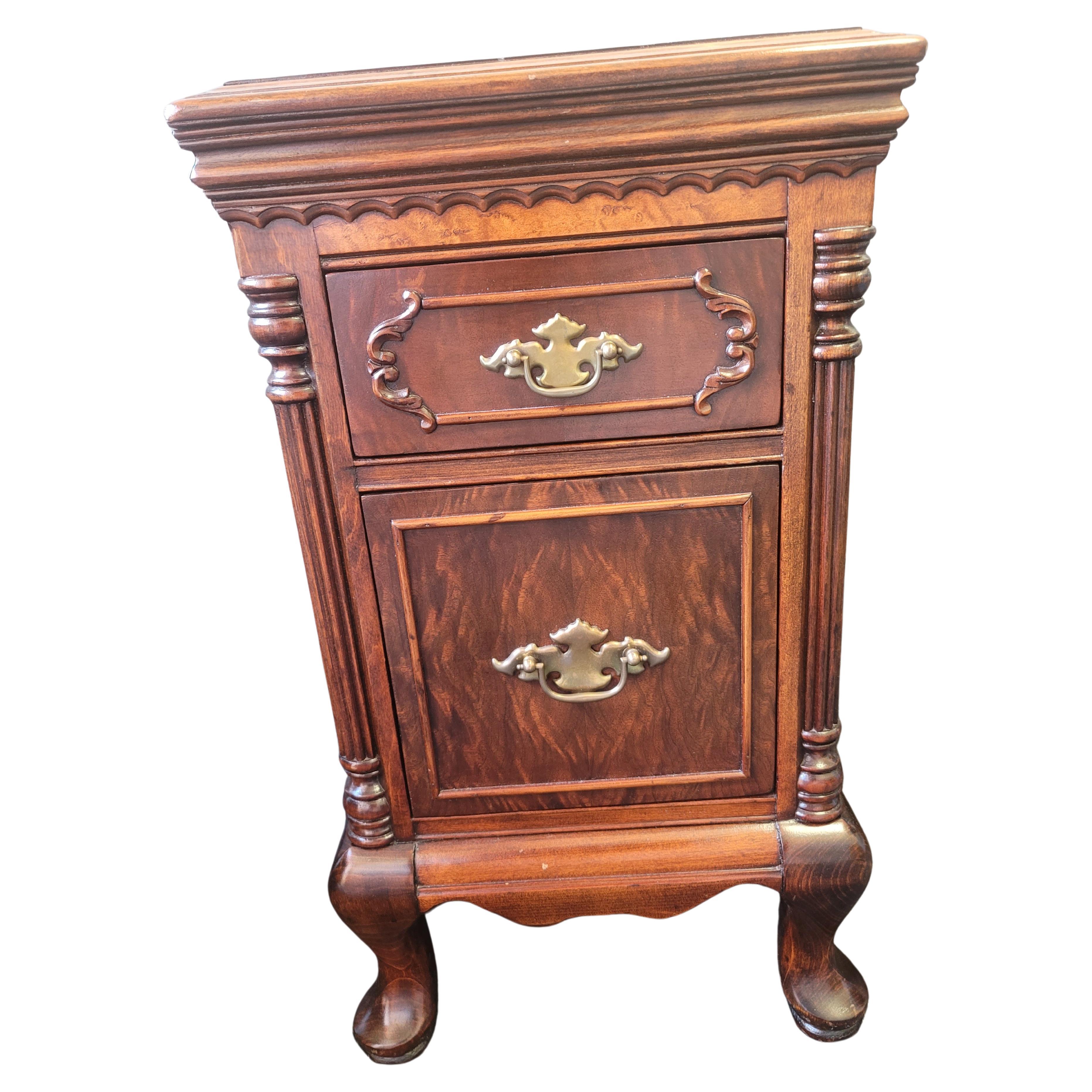 20th Century 1930s Georgian Style Mahogany Bedside Chests Nightstands, a Pair For Sale