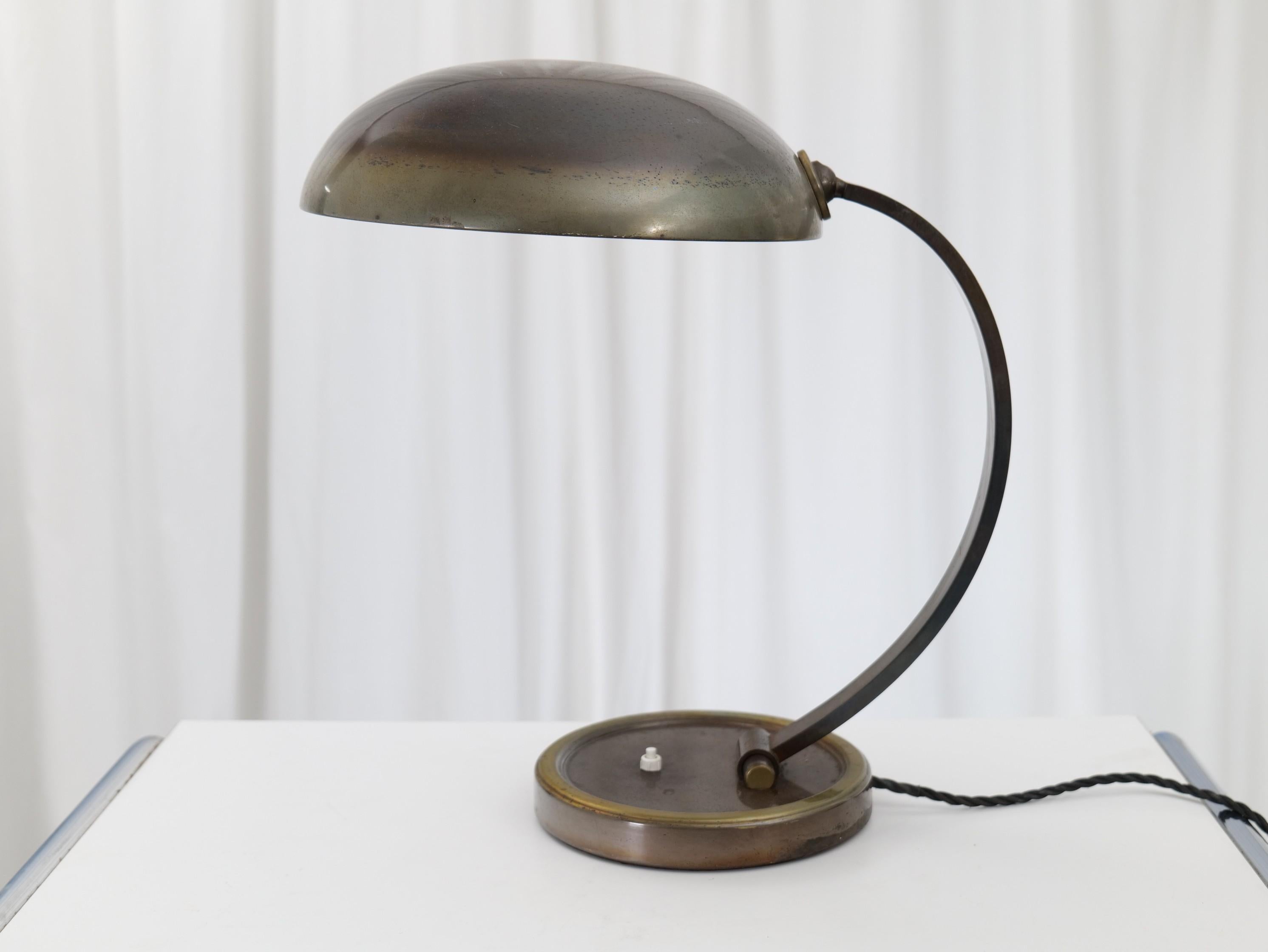 1930's, German Art Deco Desk Lamp by Gecos In Good Condition For Sale In Saarbrücken, SL