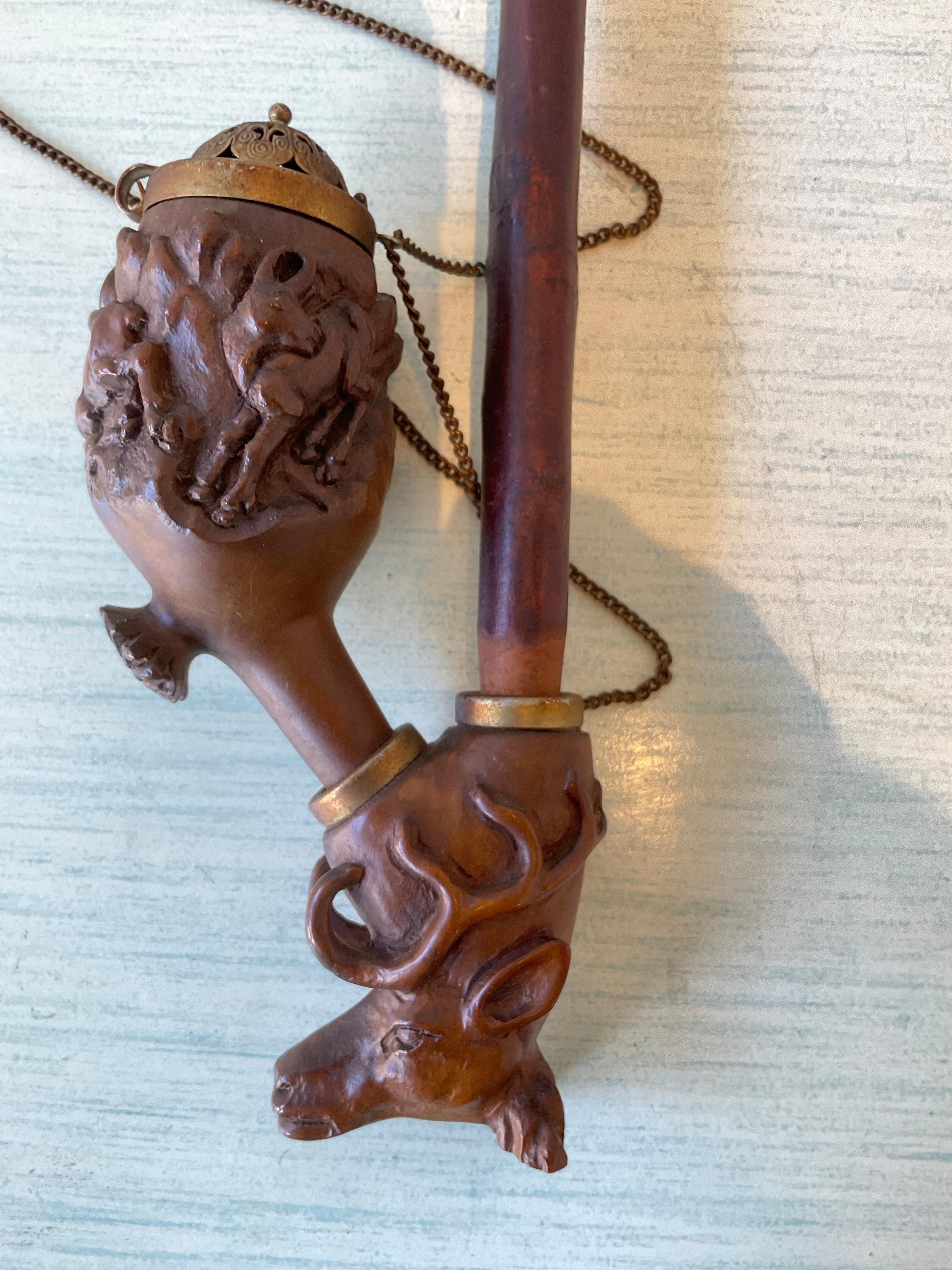 1930s German Black Forest Hand Carved Wood Pipe For Sale 4