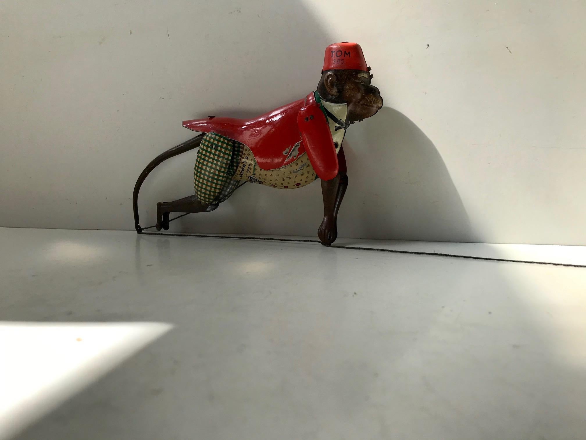 1930s German Tin Climbing Monkey from Lehmann In Good Condition For Sale In Esbjerg, DK