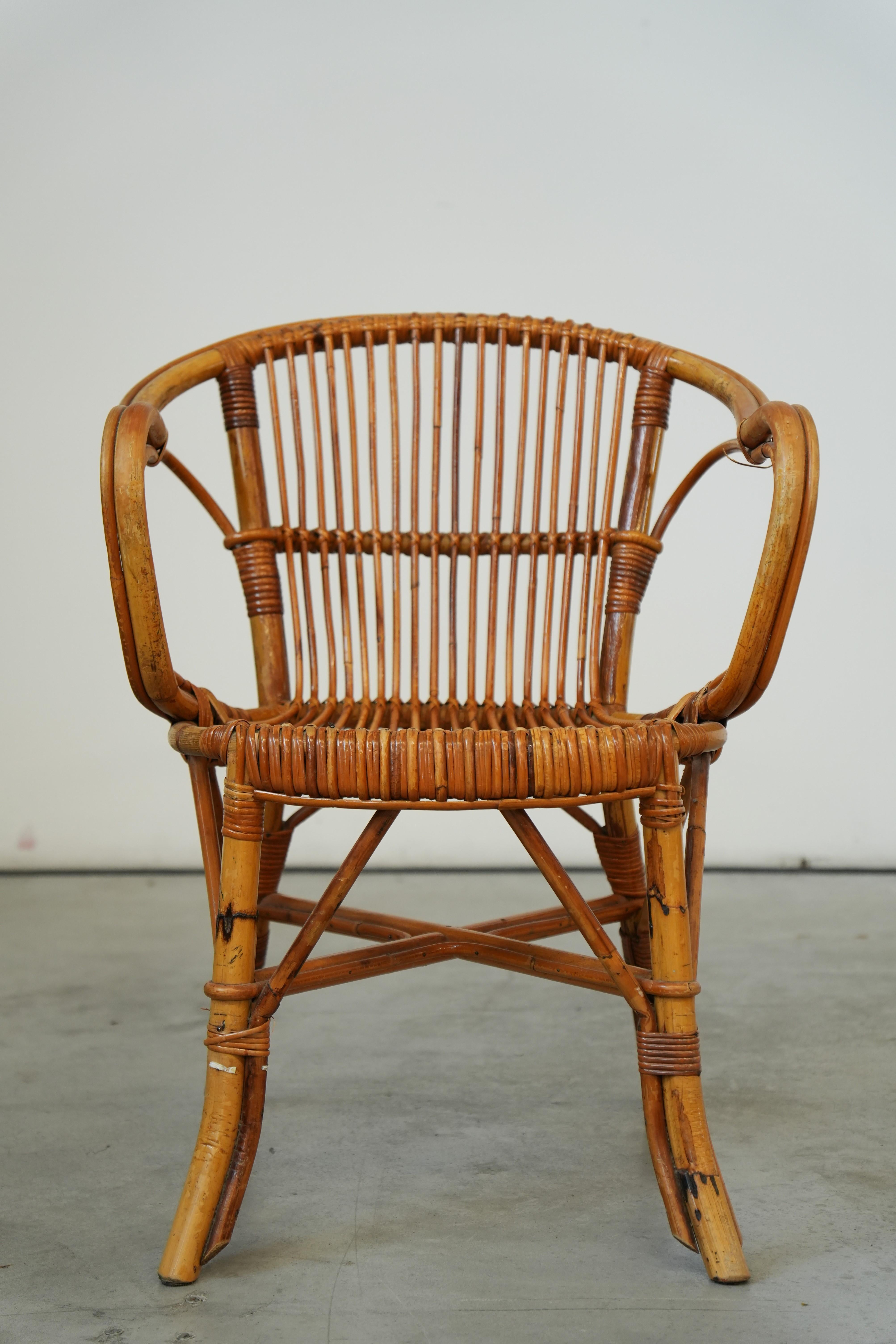1930s Gervasoni M753 Rattan Garden Armchair - Italian Vintage Elegance

Elevate your outdoor space with this original 1930s Gervasoni M753 garden armchair, a masterpiece of Italian craftsmanship and timeless design. This rare piece combines