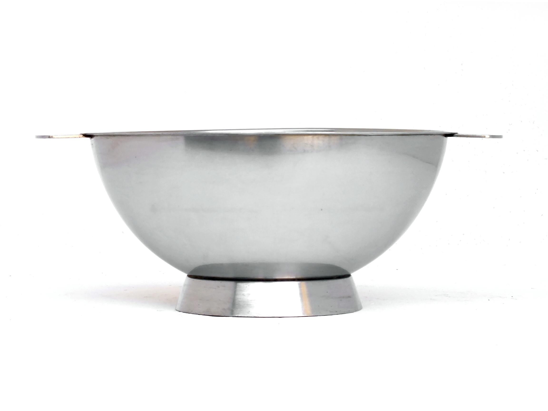 Gio' Ponti design bowl for Arthur Krupp Milano years 1930 rare typology

 the bowl, is in good vintage condition

 Measure; diameter 15 inches with handles and 6