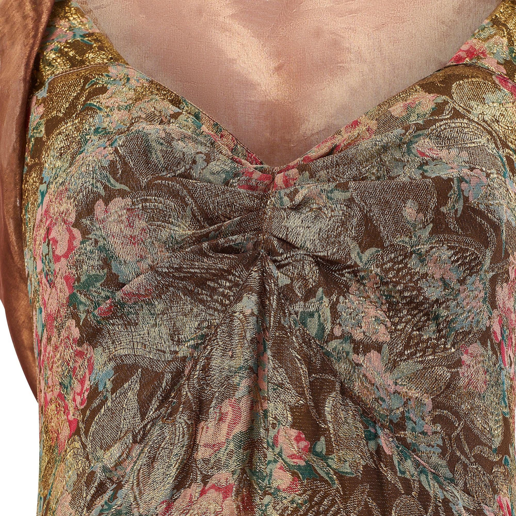 1930s Gold Floral Lame Dress with Organza Capelet In Excellent Condition For Sale In London, GB