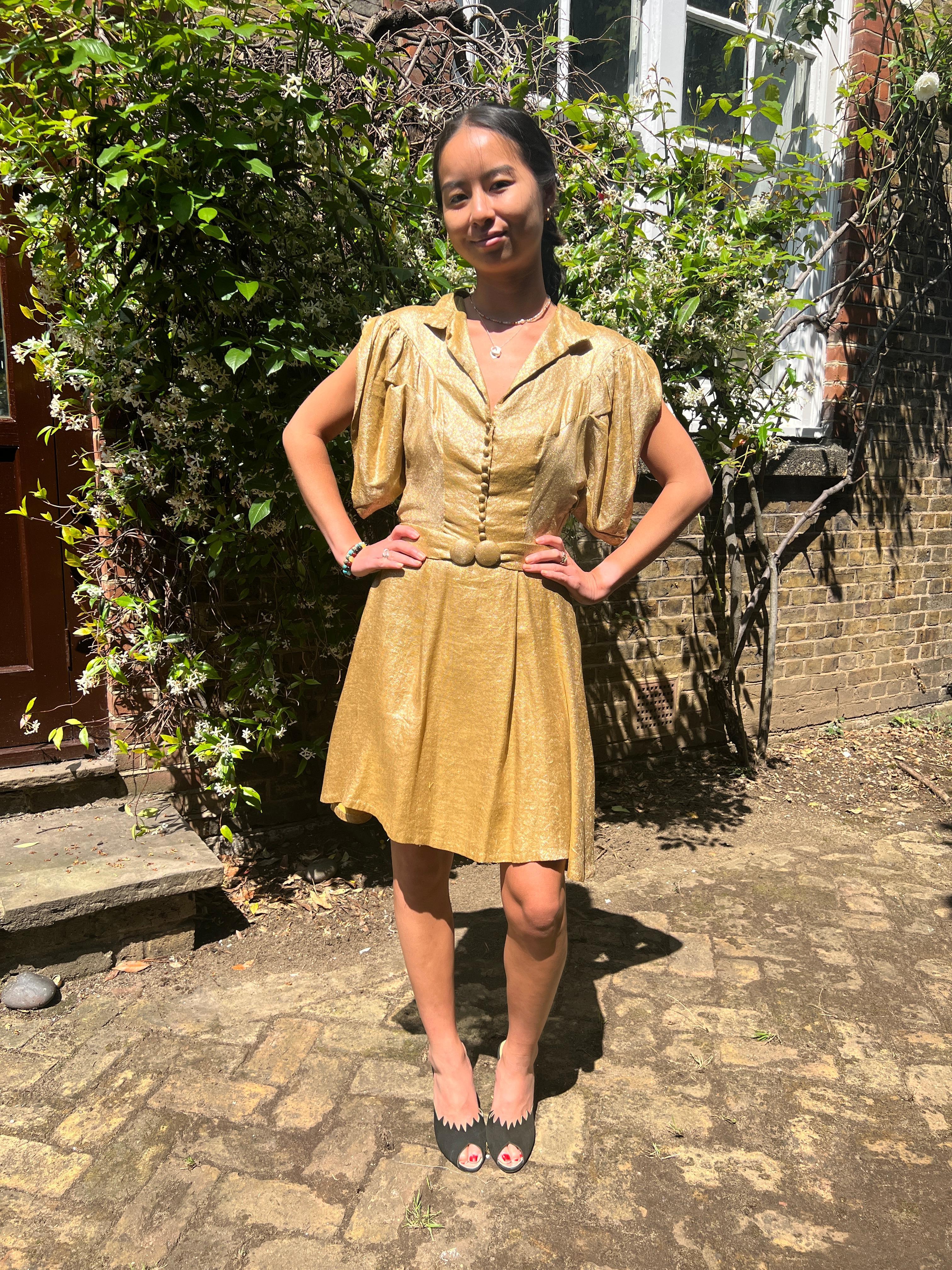1930s Gold Lame Dress with Cape Sleeves and Matching Belt For Sale 1