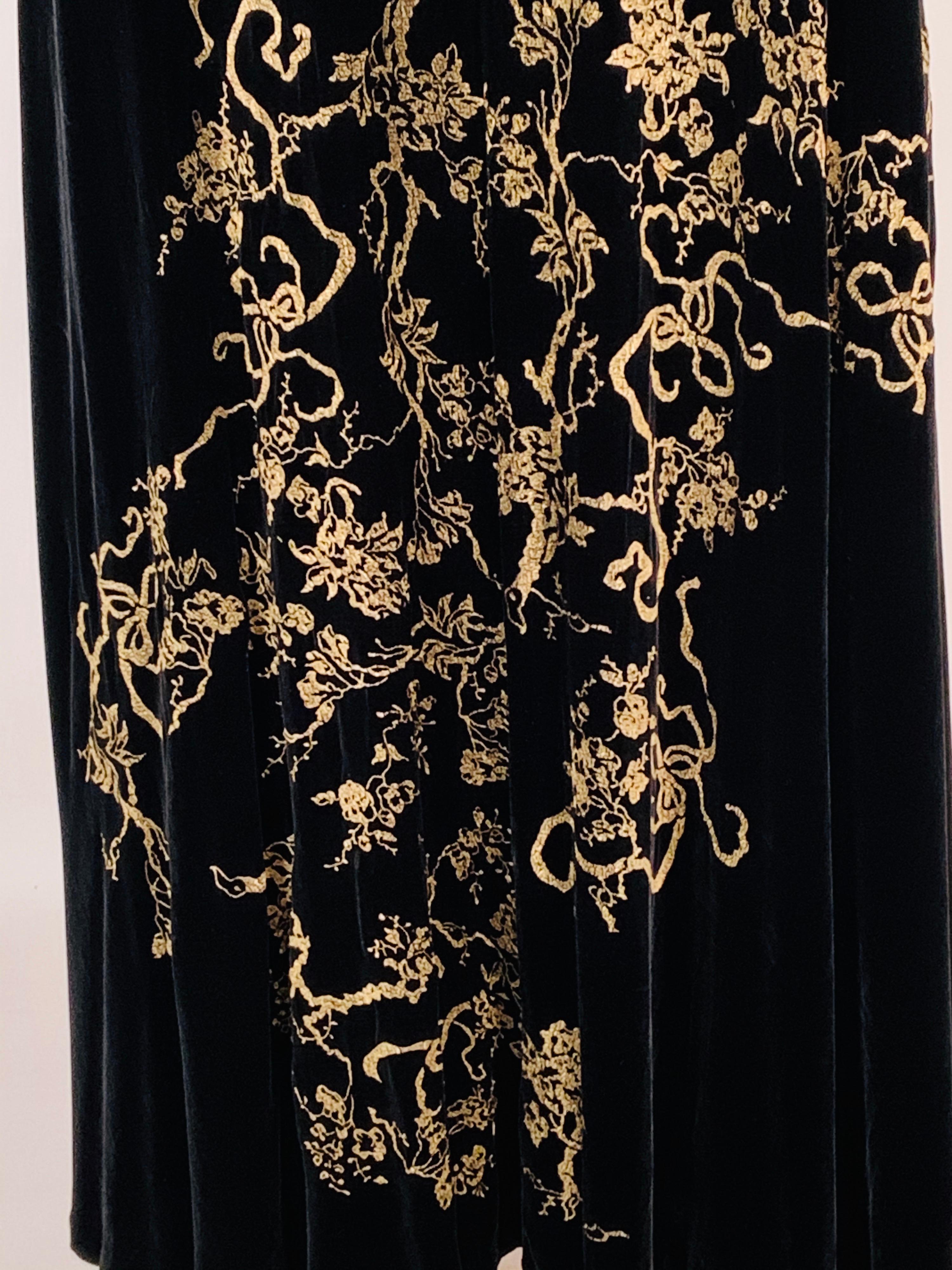 1930's Gold Stenciled Black Silk Velvet Cape, Style of Fortuny and Gallenga 2