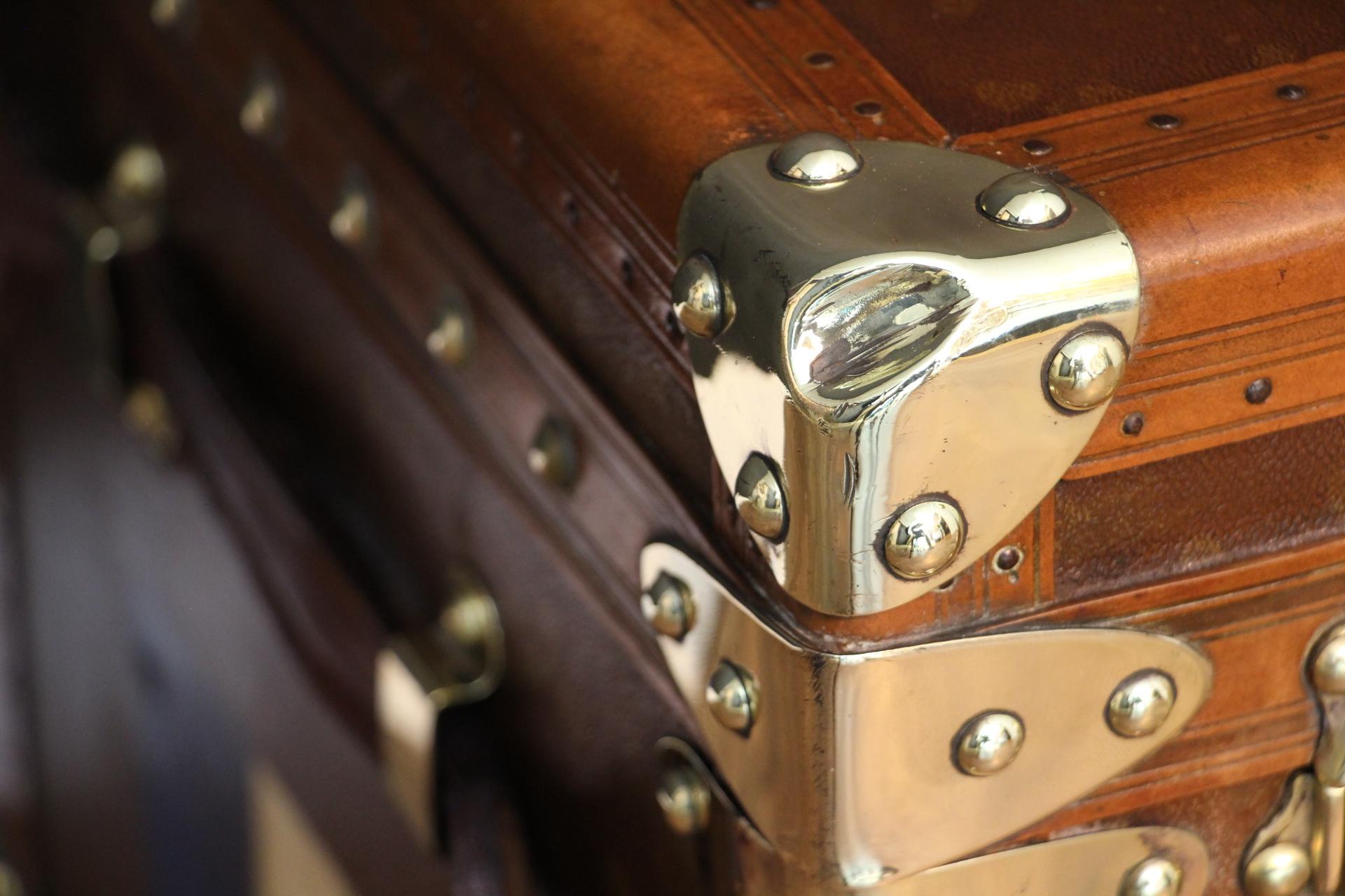 French 1930's Shoe Trunk in Brown Canvas, Au Touriste Trunk, Steamer Trunk For Sale