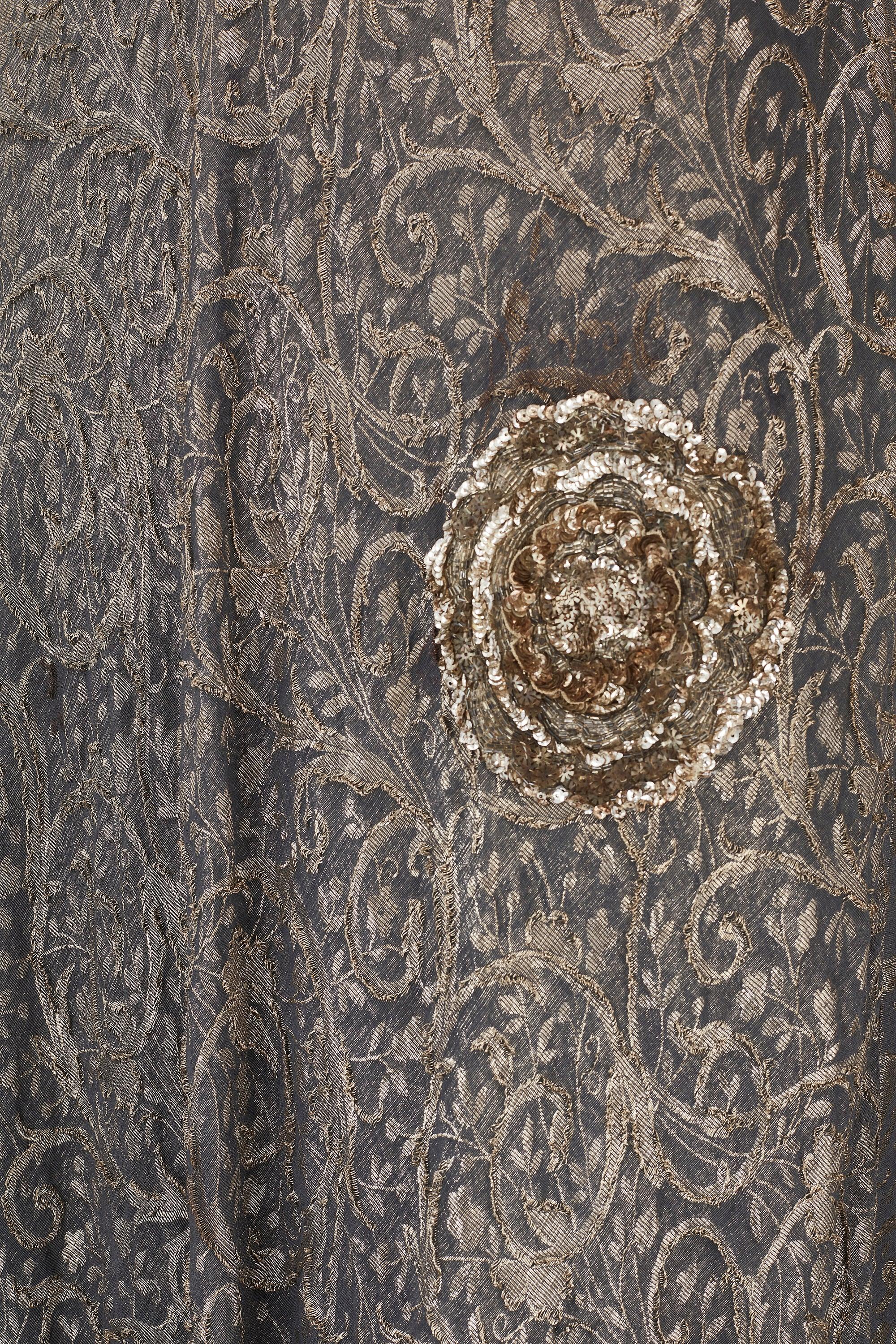 Vestido gris y dorado de los años 30 con apliques de lentejuelas en Bueno estado para la venta en London, GB