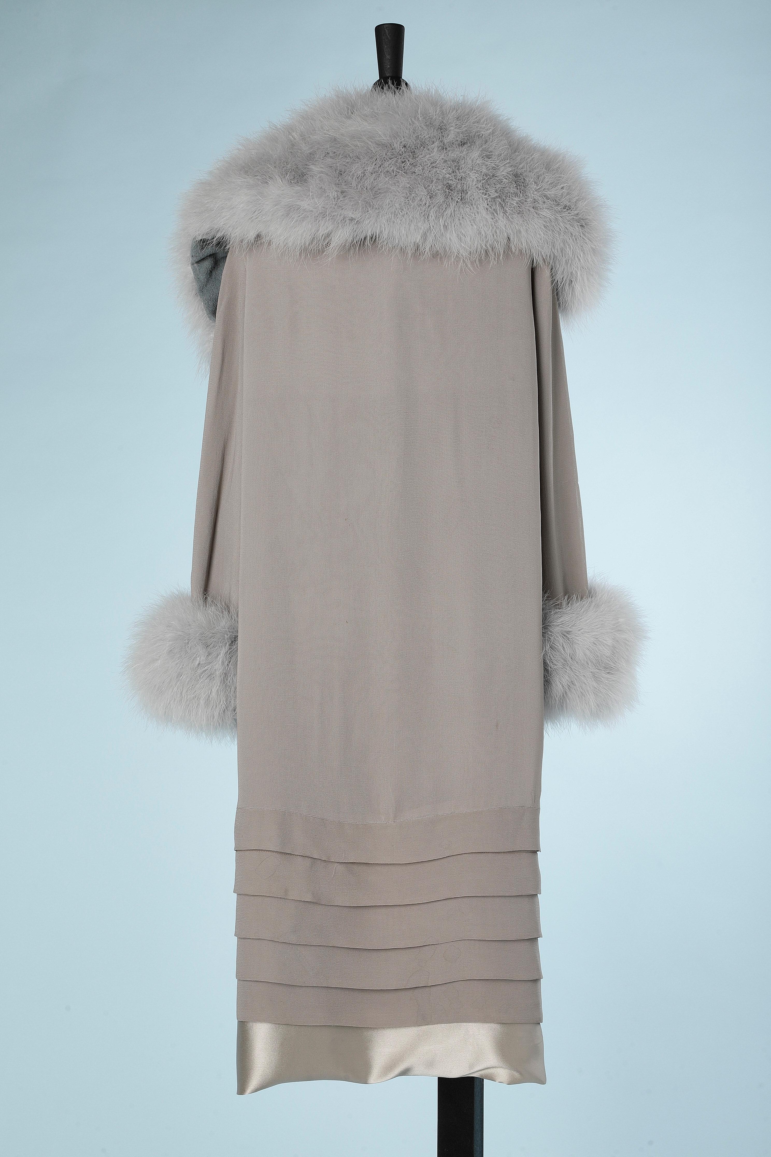 Women's 1930's grey crêpe coat with grey feather collar  For Sale