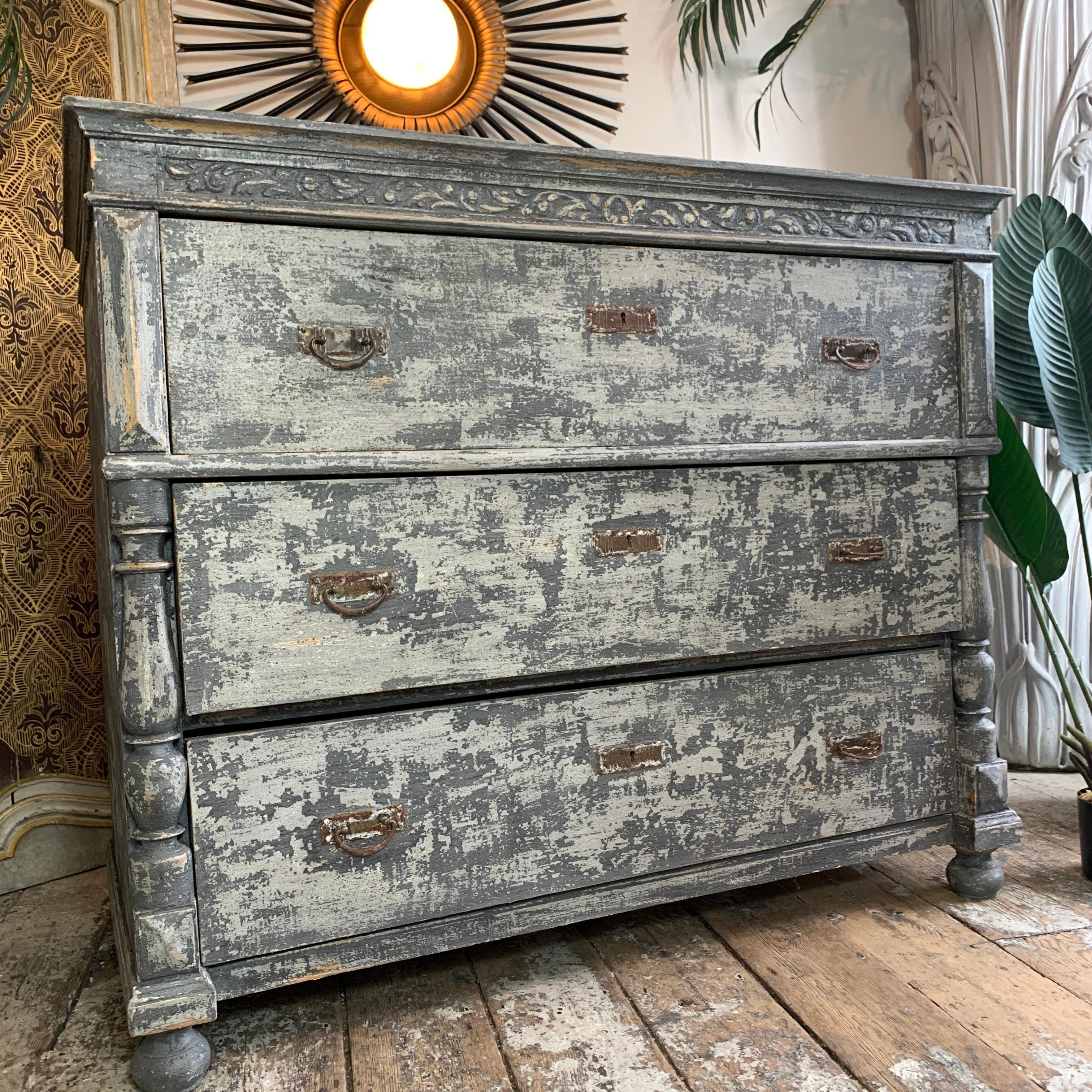 1930's Grey Painted Chest of Drawers,  French  For Sale 9