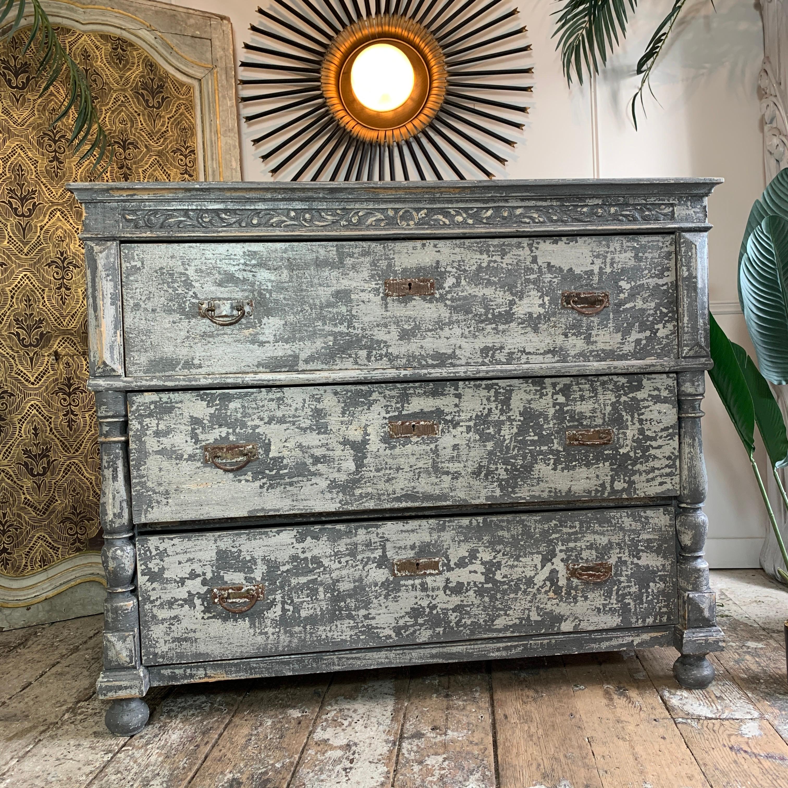 1930's Grey Painted Chest of Drawers,  French  For Sale 1
