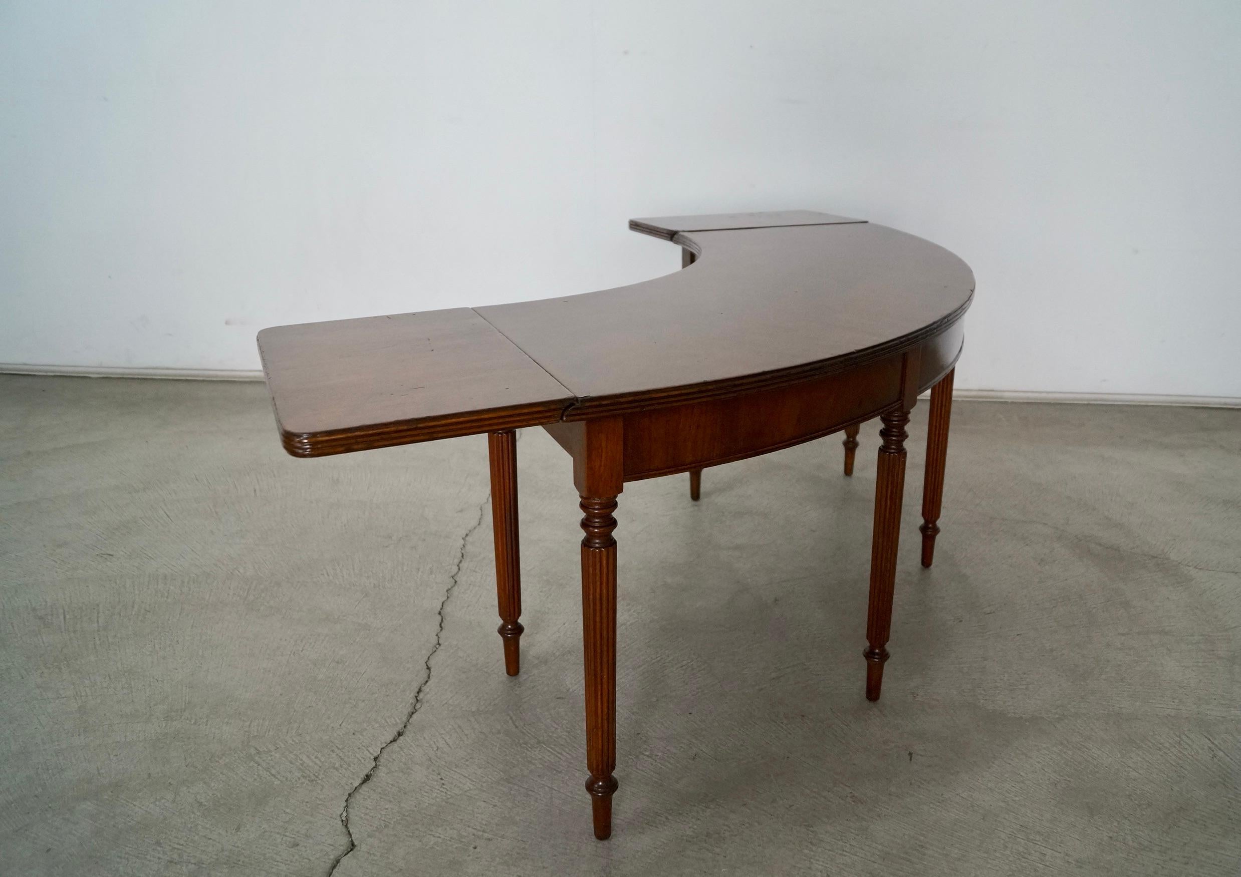 1930's Half-Moon Drop-Leaf Federal Coffee Table For Sale 3