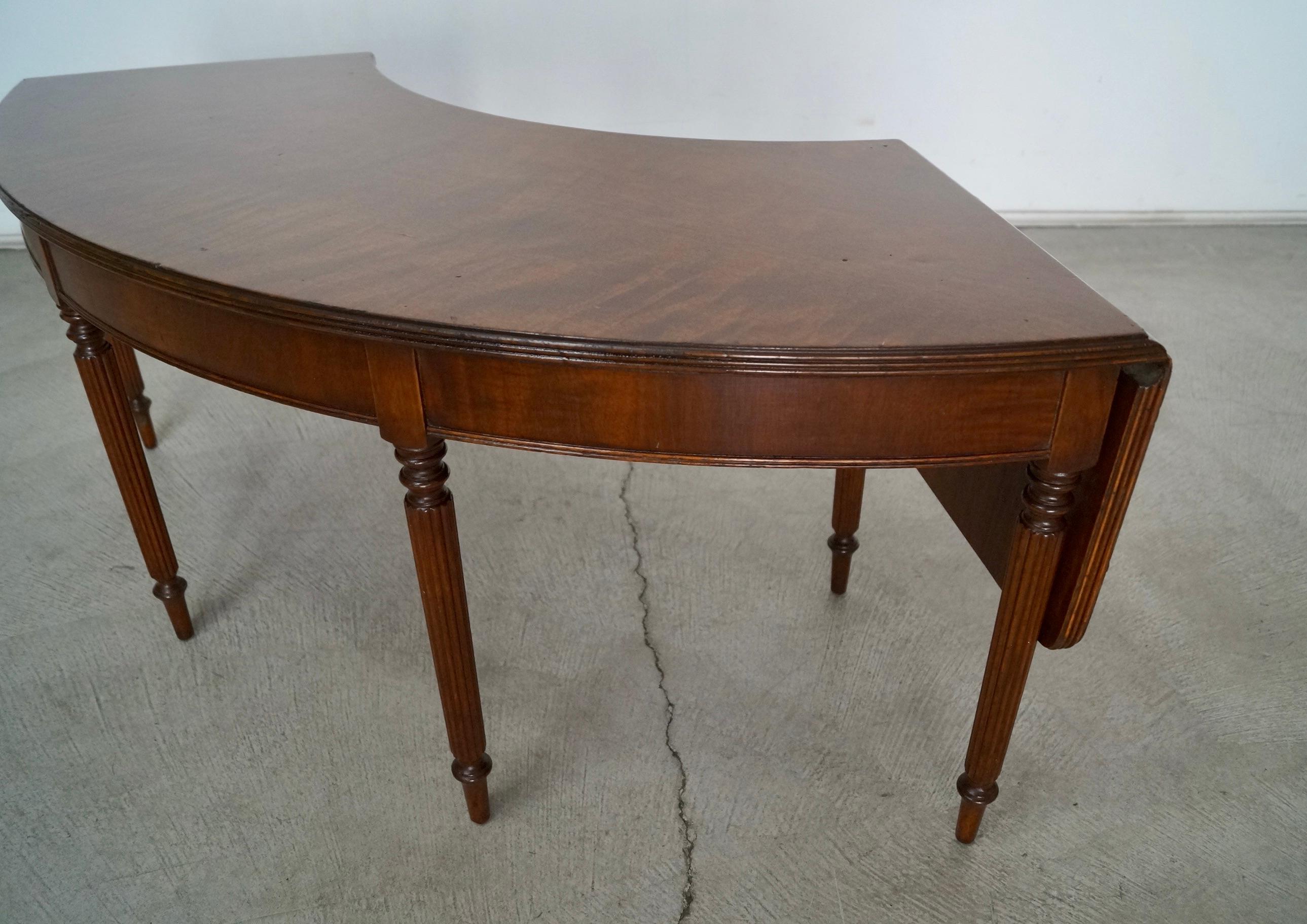 1930's Half-Moon Drop-Leaf Federal Coffee Table For Sale 9