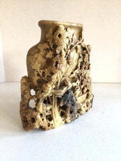 Vaso scultura in pietra ollare intagliato a mano del 1930