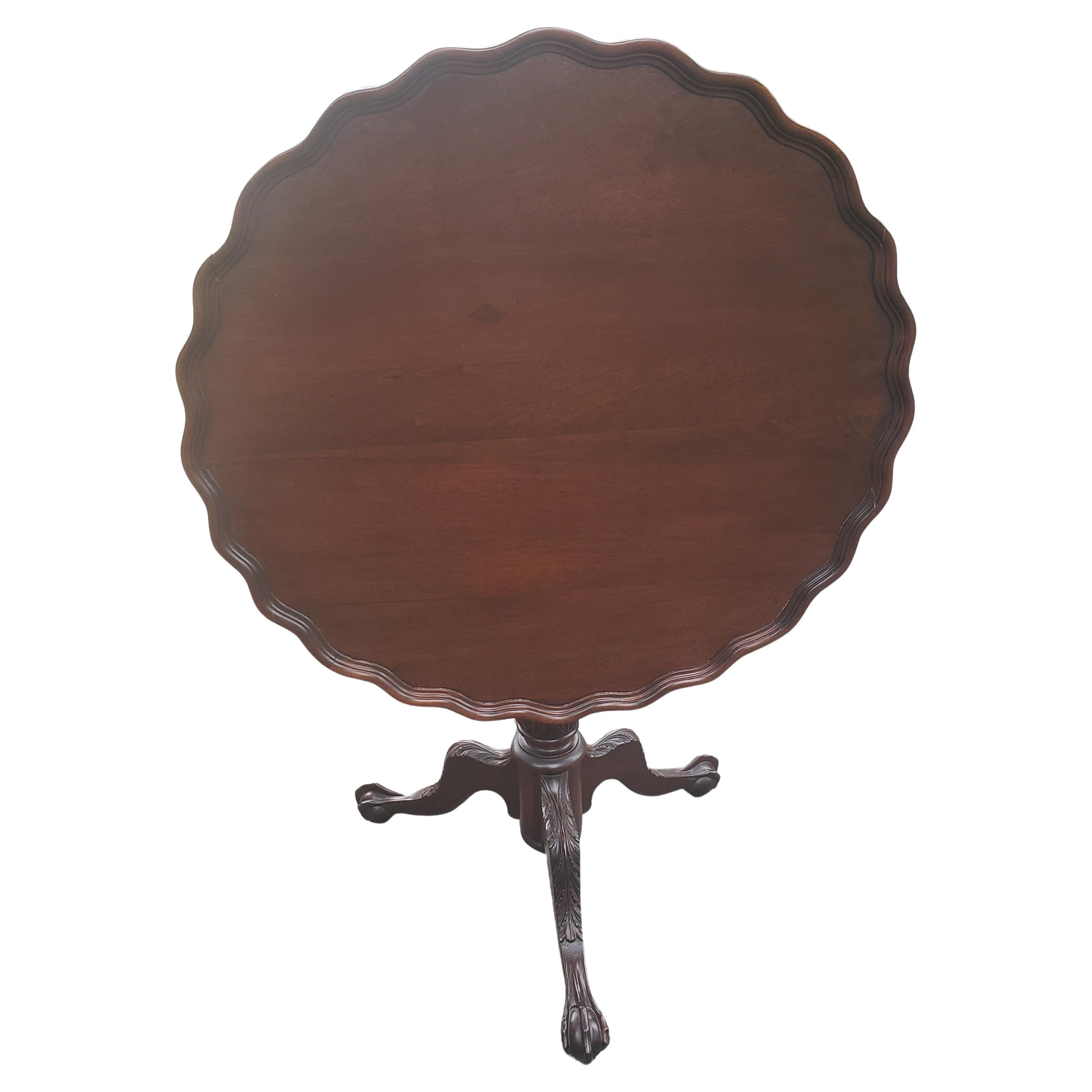 1930s Hand Crafted Mahogany Large Pie Crust Tilt-Top Table with Ball & Claw Feet For Sale