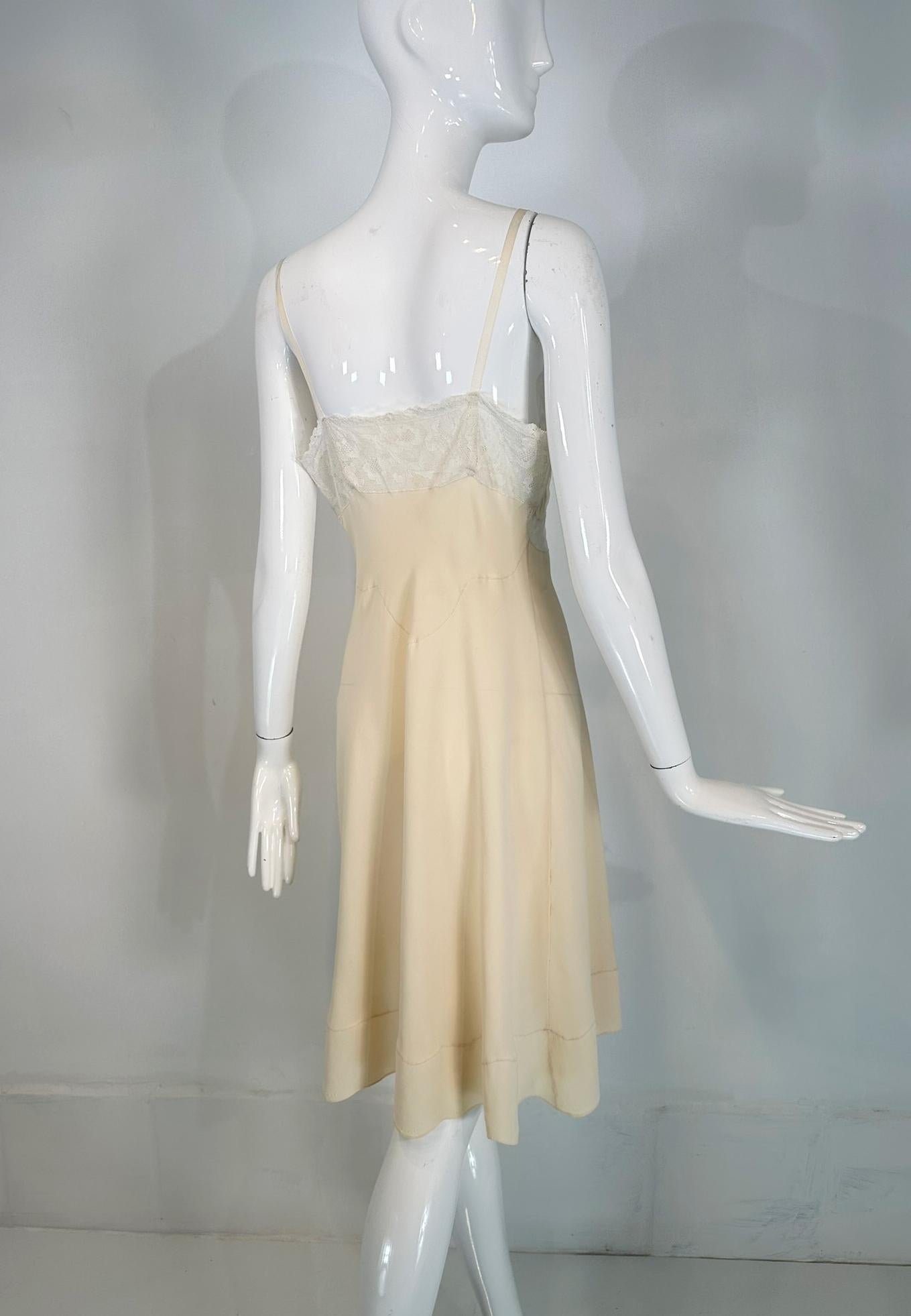 1930s Hand Made Cream Silk Chiffon Bobbin Lace Applique & Embroidered  Slip For Sale 3