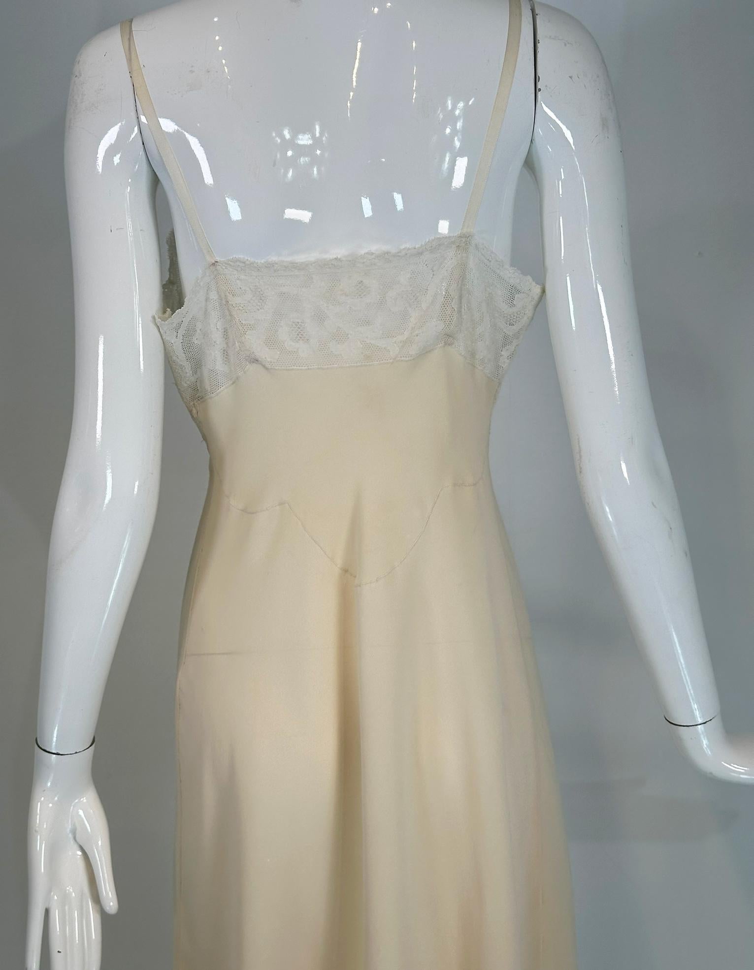1930s Hand Made Cream Silk Chiffon Bobbin Lace Applique & Embroidered  Slip For Sale 4