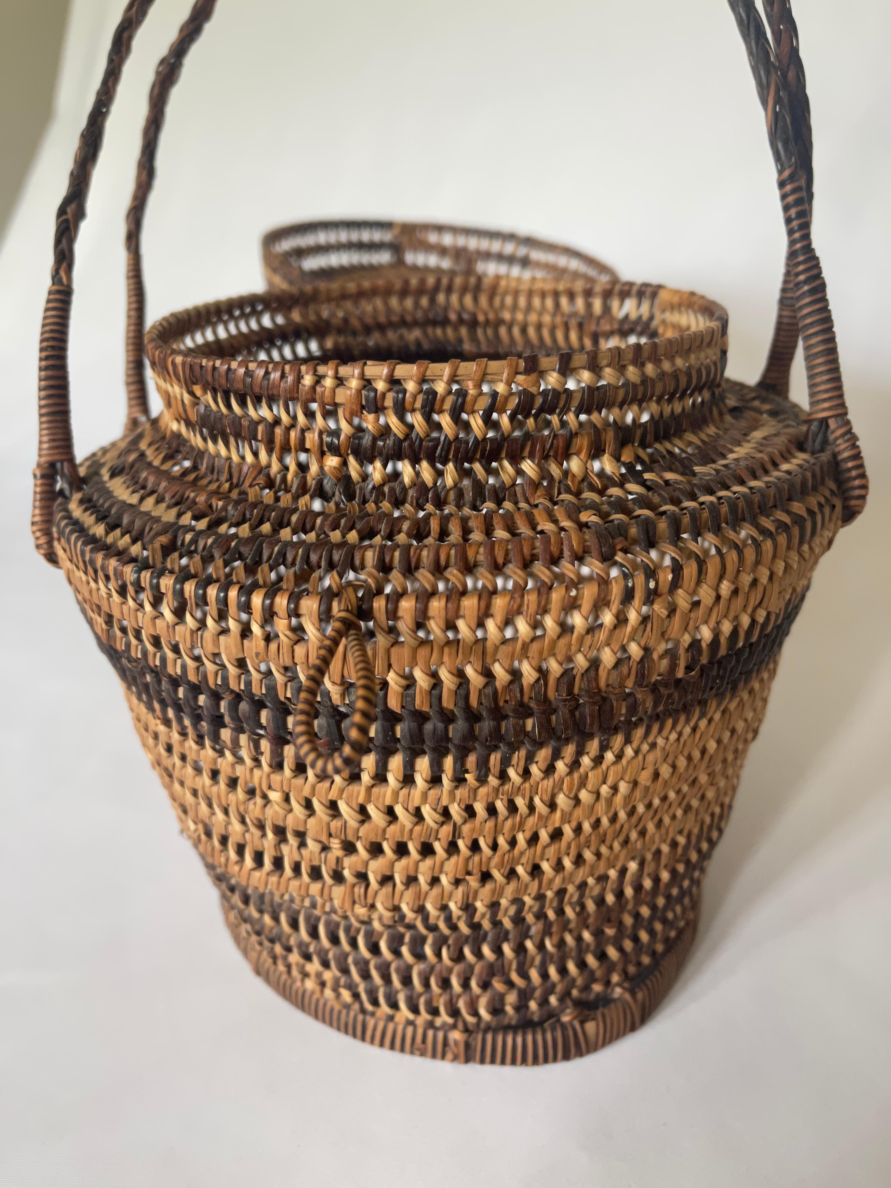 1930's Hand Woven Fish Basket Purse Bucket Bag For Sale 1