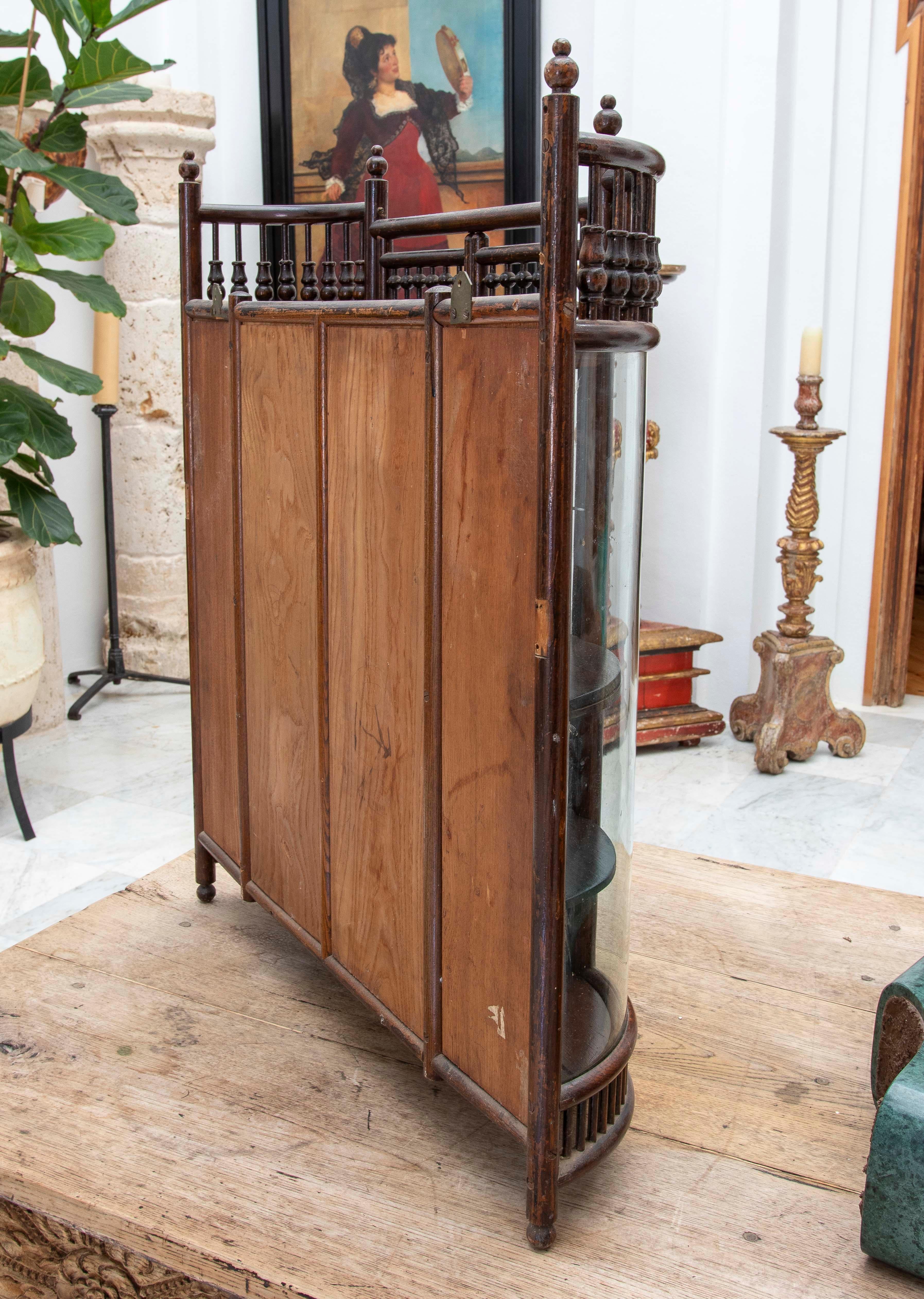1930s Hanging Display Case in Turned Wood and Glass with Rounded Forms For Sale 7