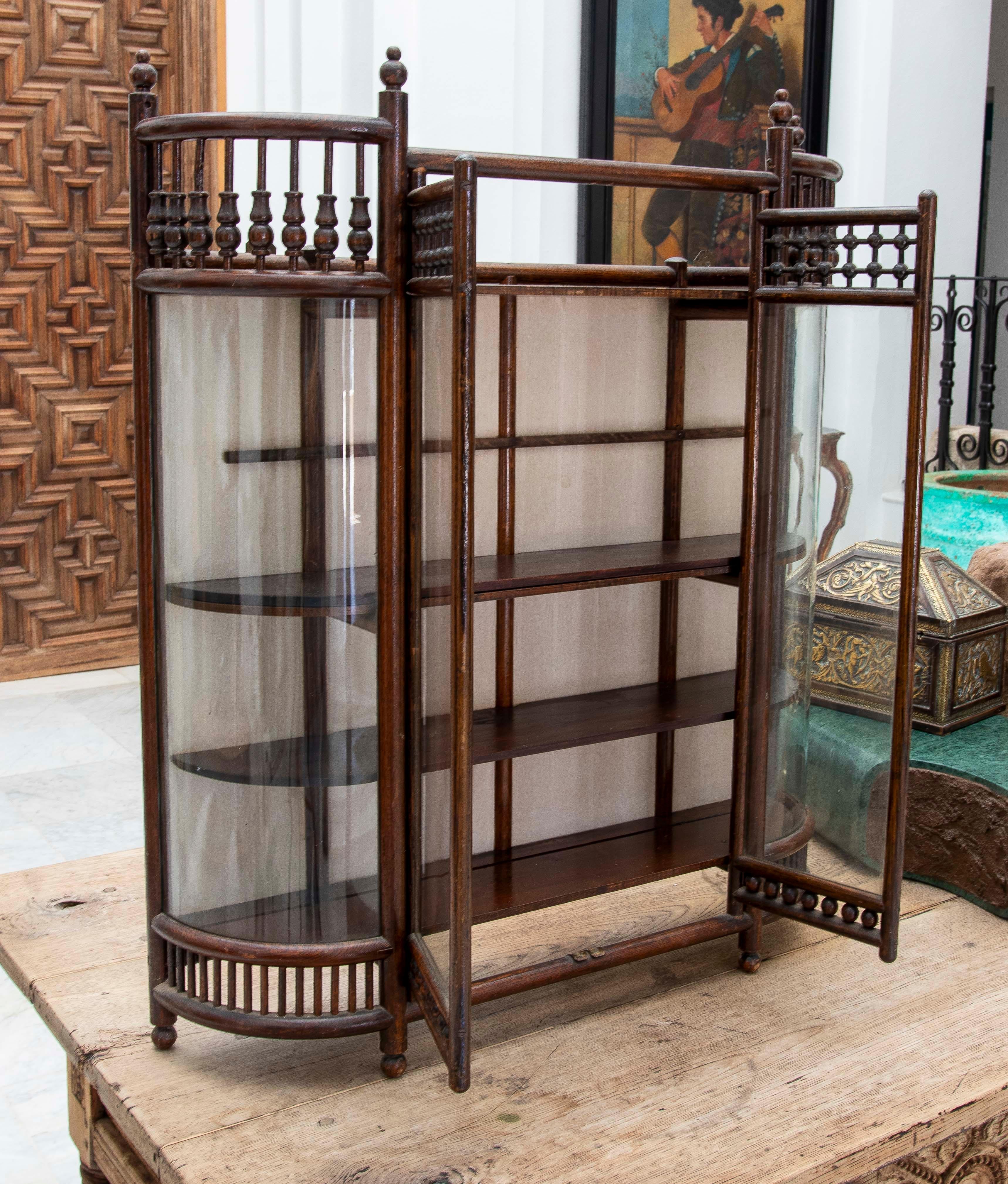 1930s Hanging Display Case in Turned Wood and Glass with Rounded Forms For Sale 2