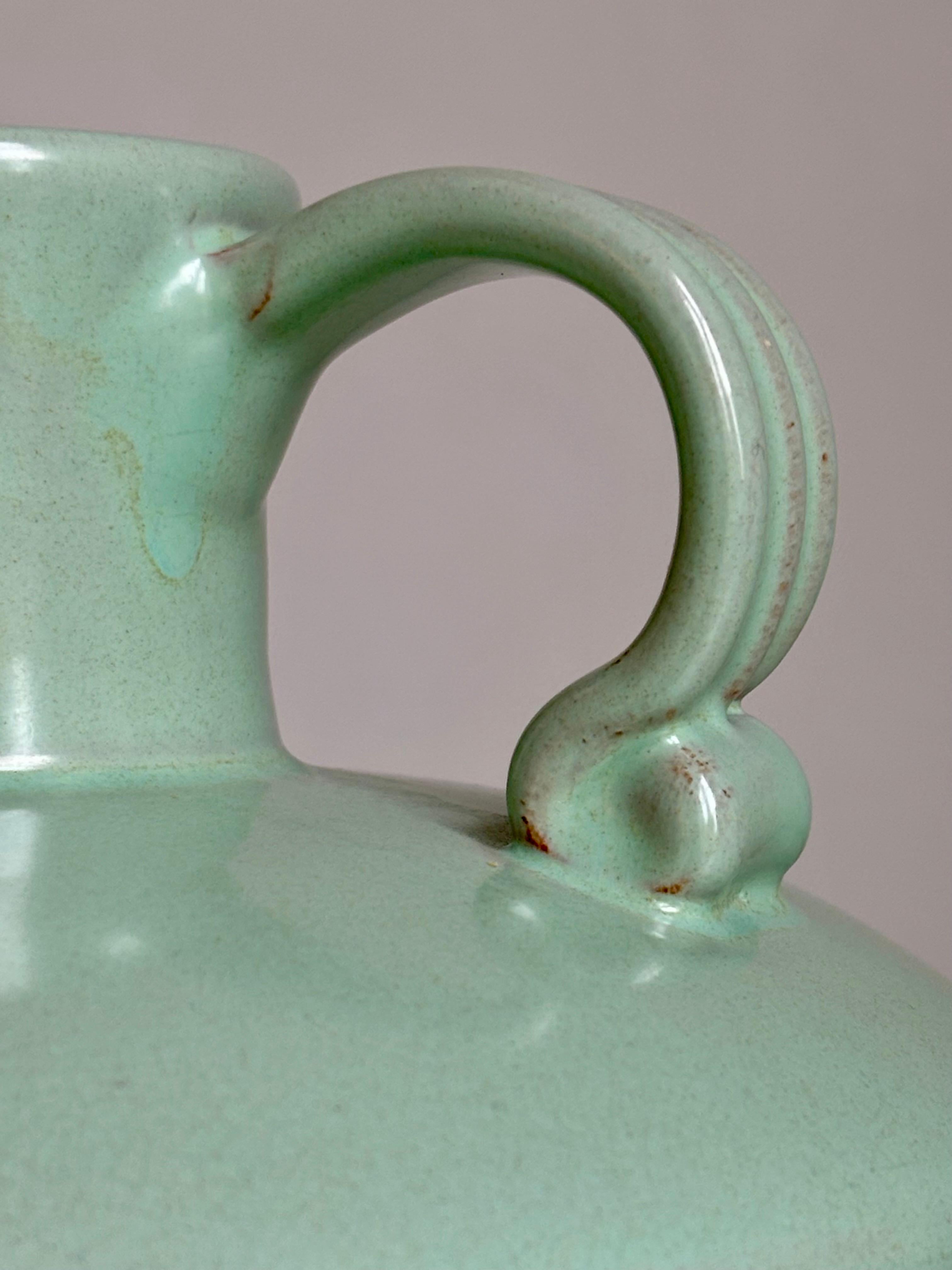 Vase en céramique vert menthe de Harald Östergren des années 1930, Upsala Ekeby, Suède Bon état - En vente à Copenhagen, DK