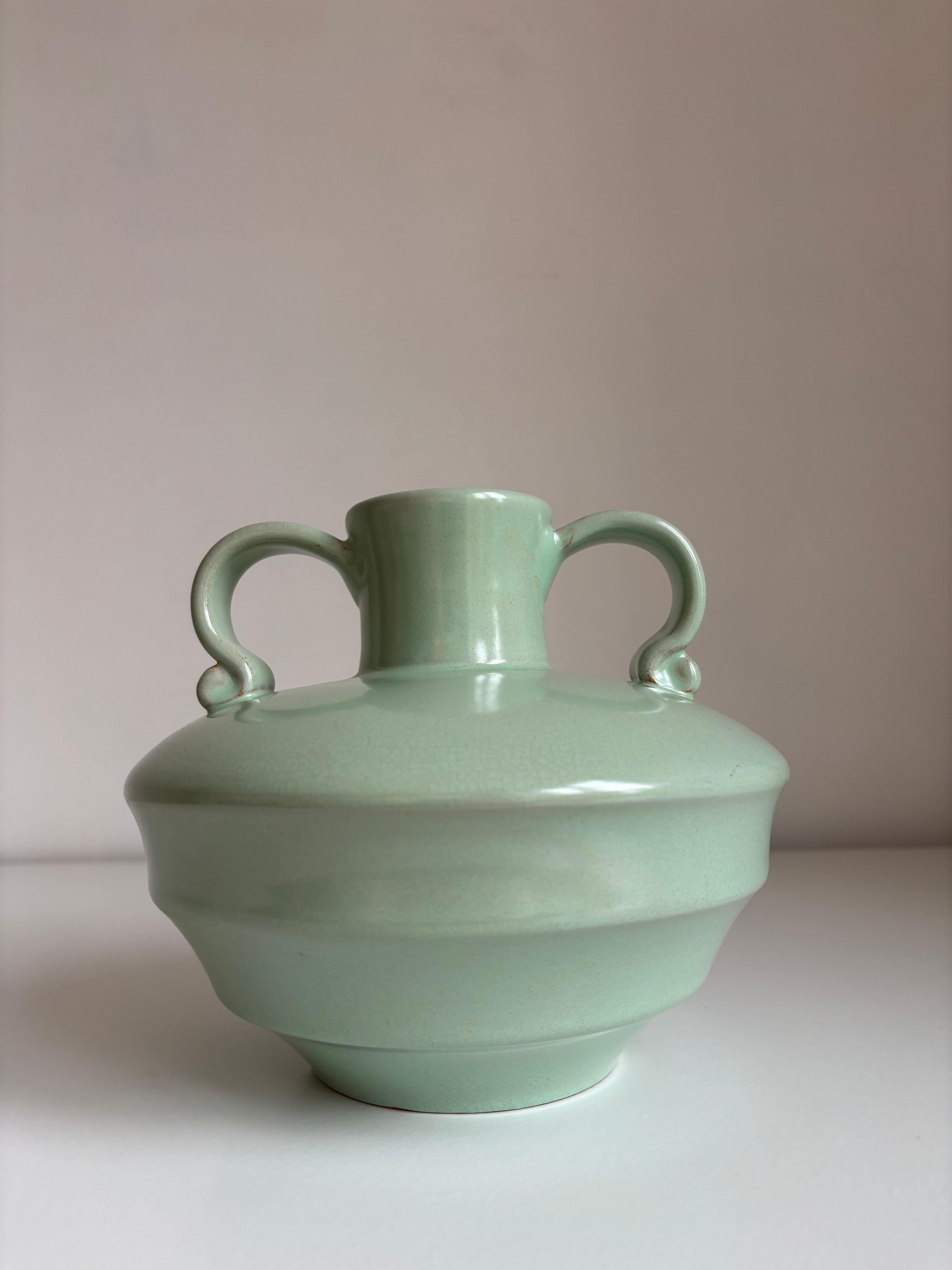 Vase en céramique vert menthe de Harald Östergren des années 1930, Upsala Ekeby, Suède en vente 1