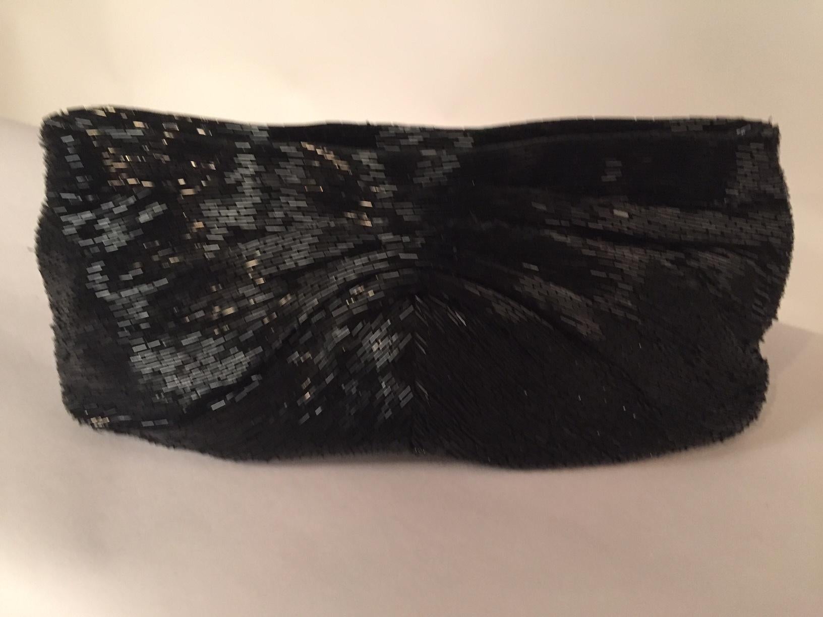 Donna Hattie Carnegie, pochette nera con perline a forma di bugle, anni '30 in vendita
