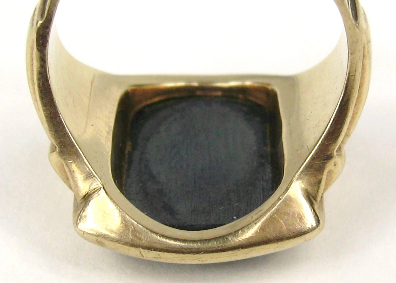 10K Hmatit Gold Intaglio Krieger-Ring 1930er Jahre  im Zustand „Gut“ im Angebot in Wallkill, NY