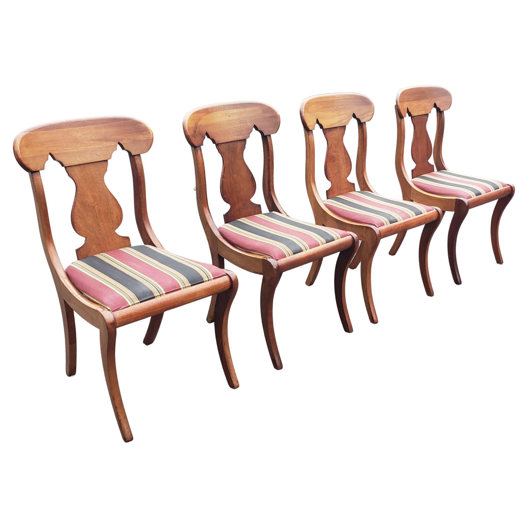 1930er Jahre Hickory Chair Company Empire Klismos Stil Mahagoni und gepolsterten Sitz Beistellstühle. Messen Sie 18