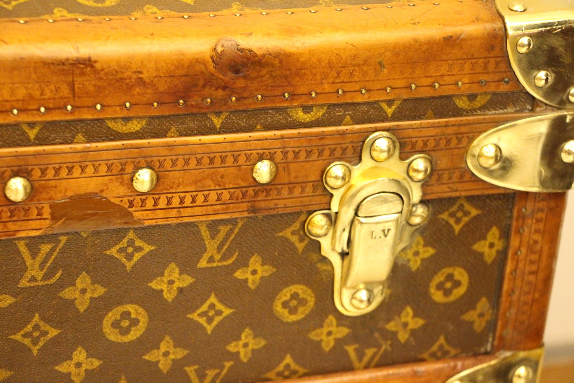 1930s High Louis Vuitton Trunk, Malle Louis Vuitton In Good Condition In Saint-Ouen, FR