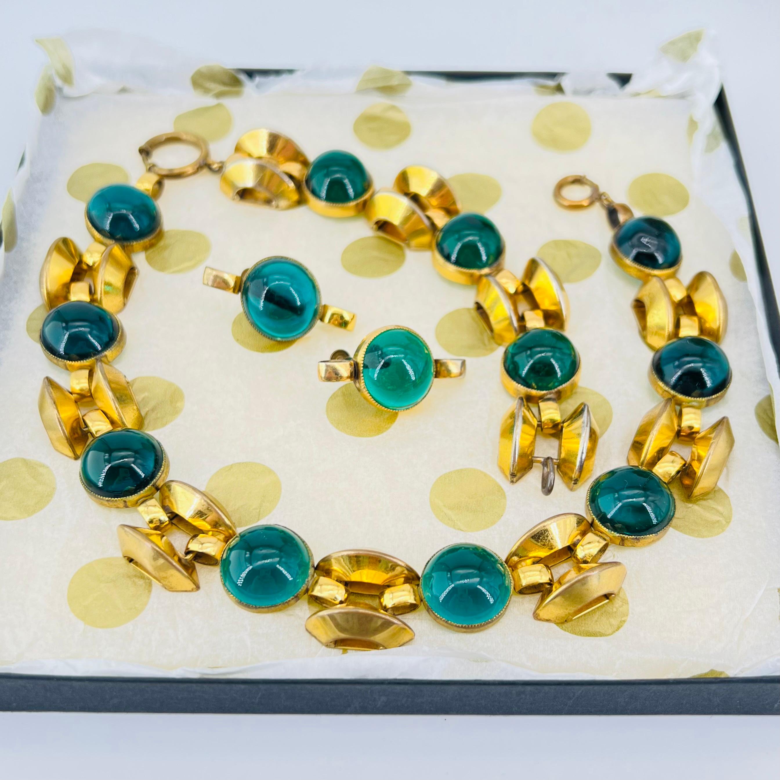 French 1930s House of Schiaparelli Studio Green Gripoix Parure Haute Couture Early Set For Sale