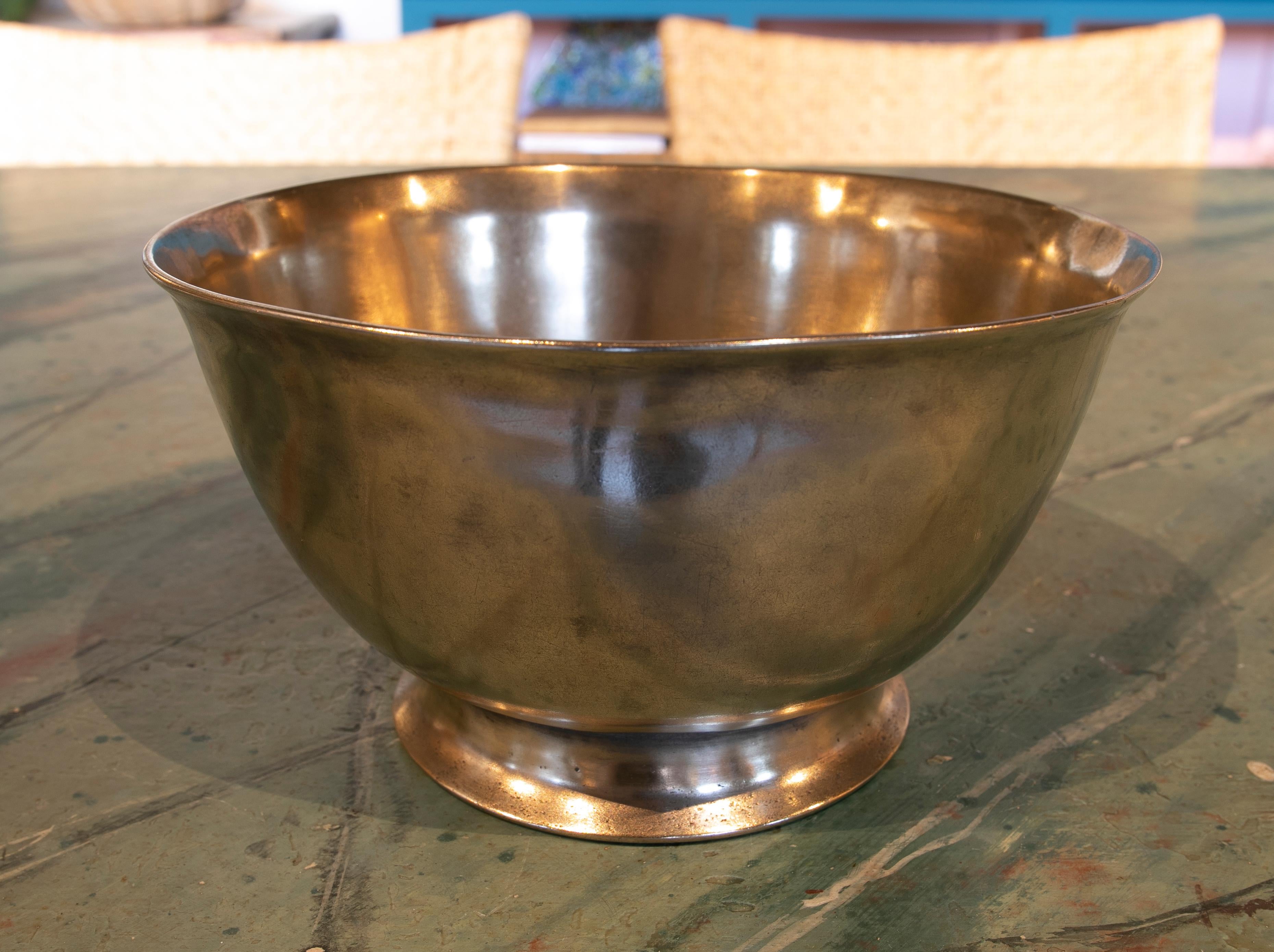 1930s indu simple bronze vessel.

 