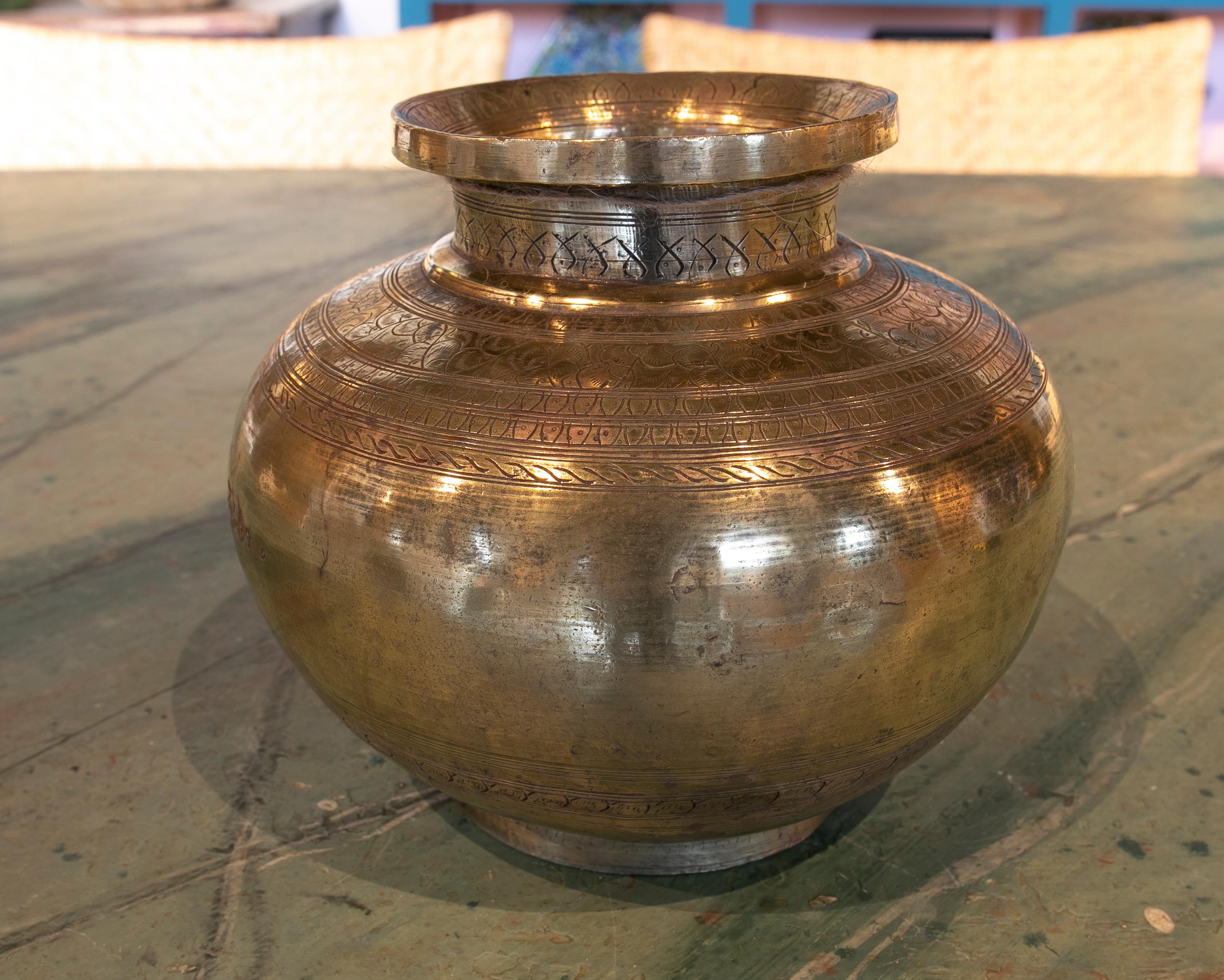 Indian 1930s Indu Simple Bronze Vessel