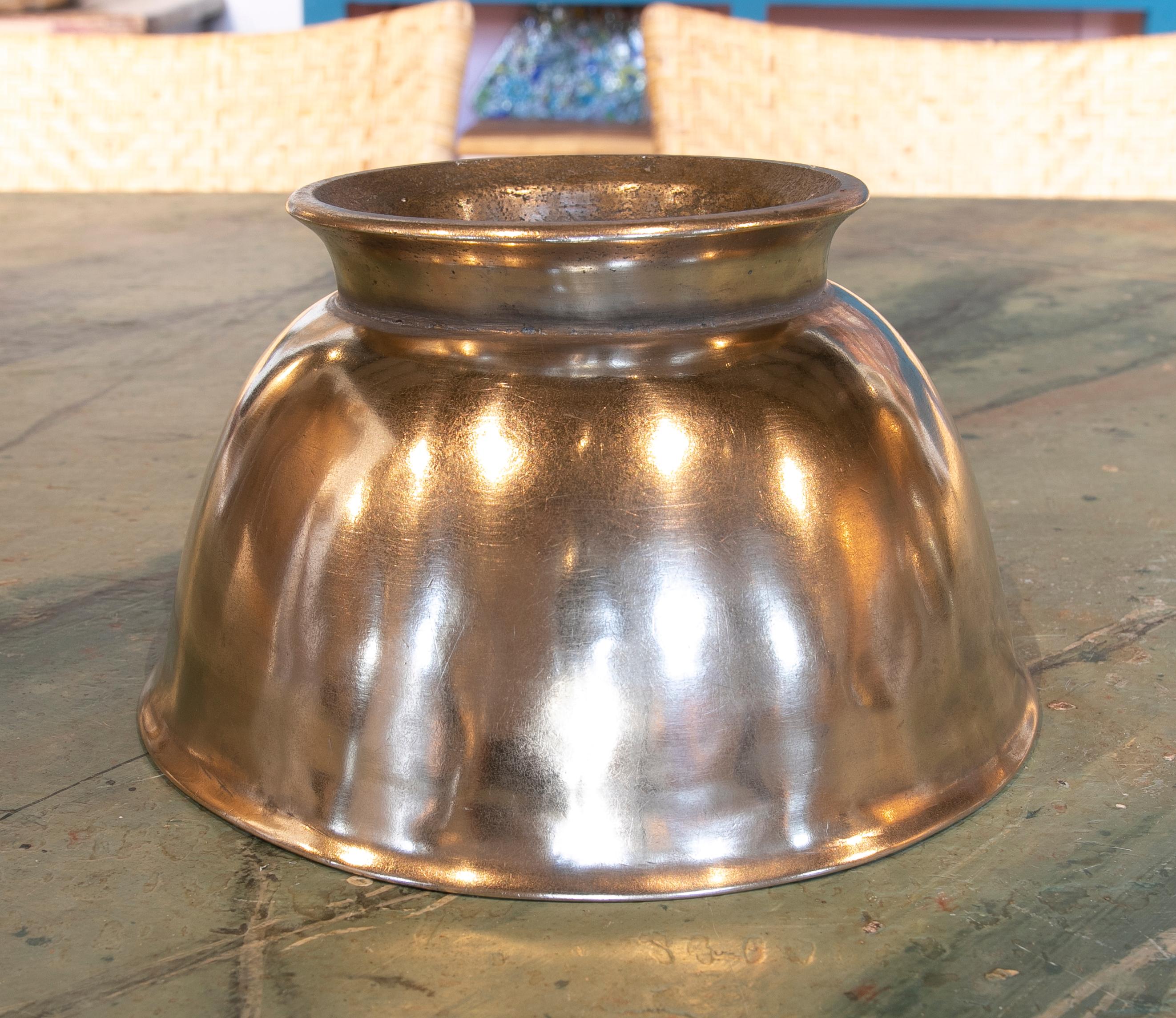 20th Century 1930s Indu Simple Bronze Vessel For Sale