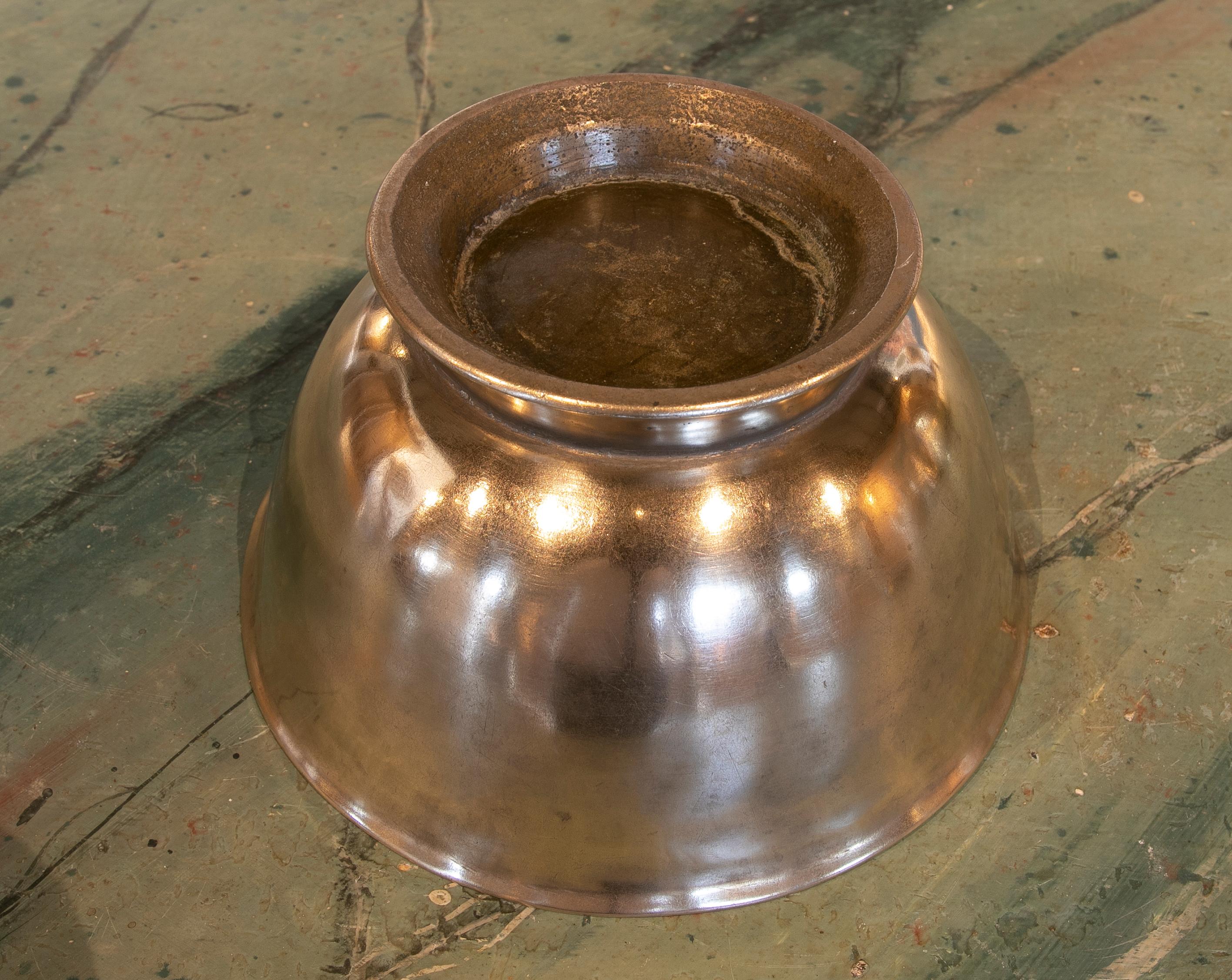 1930s Indu Simple Bronze Vessel For Sale 2