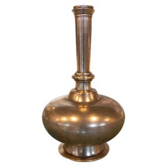 Vase simple en bronze Indu des années 1930