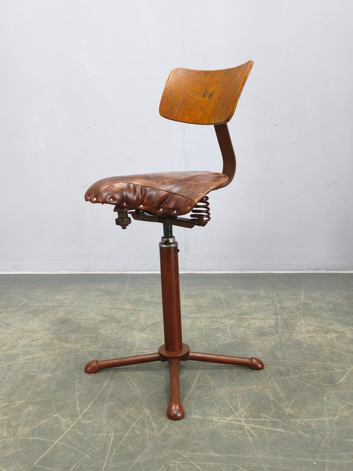 1930s DO/MORE・INDASTORIAL CHAIR USA 1930s Dental chair – MCF Select