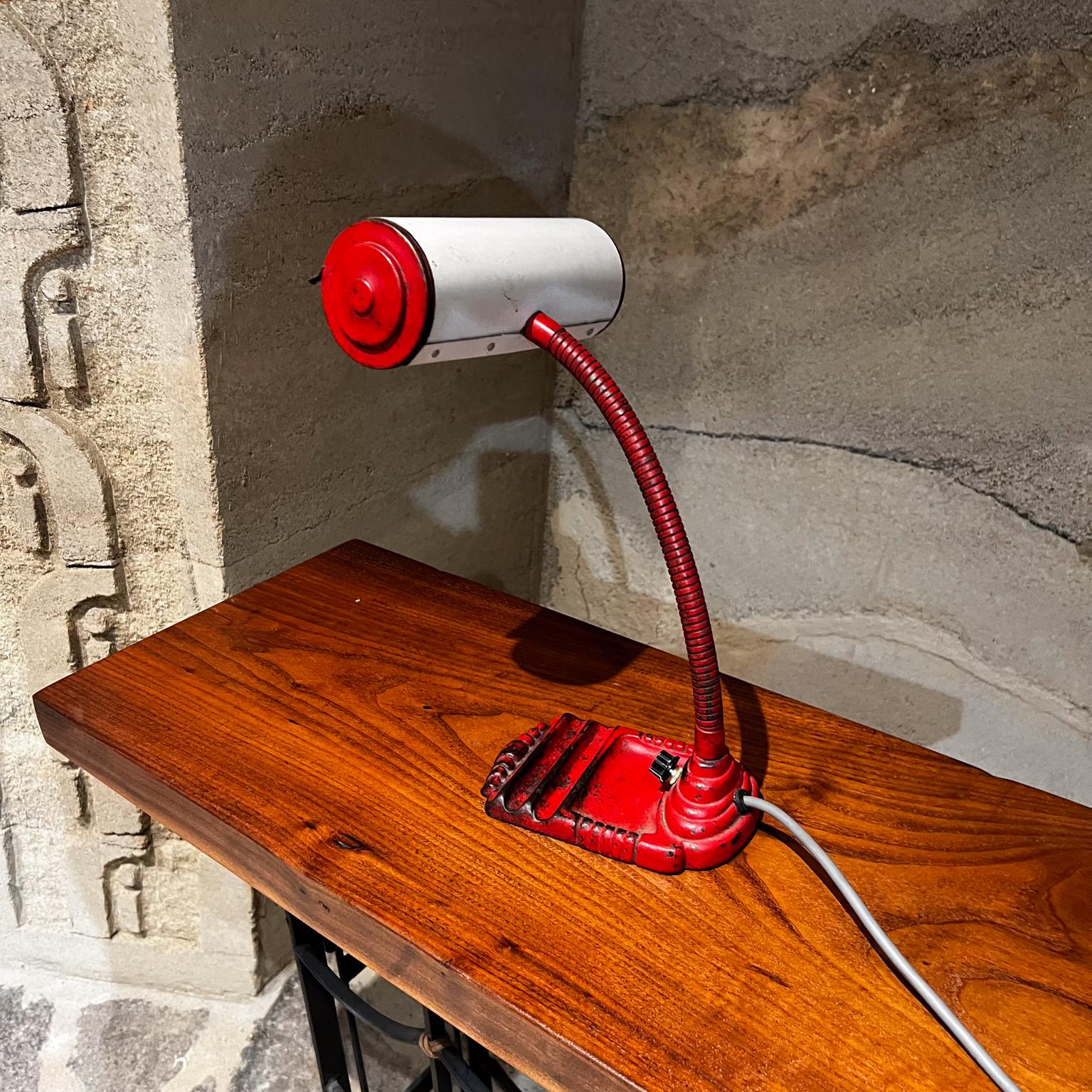 Metal 1930s Art Deco Red and White Vintage Table Desk Lamp